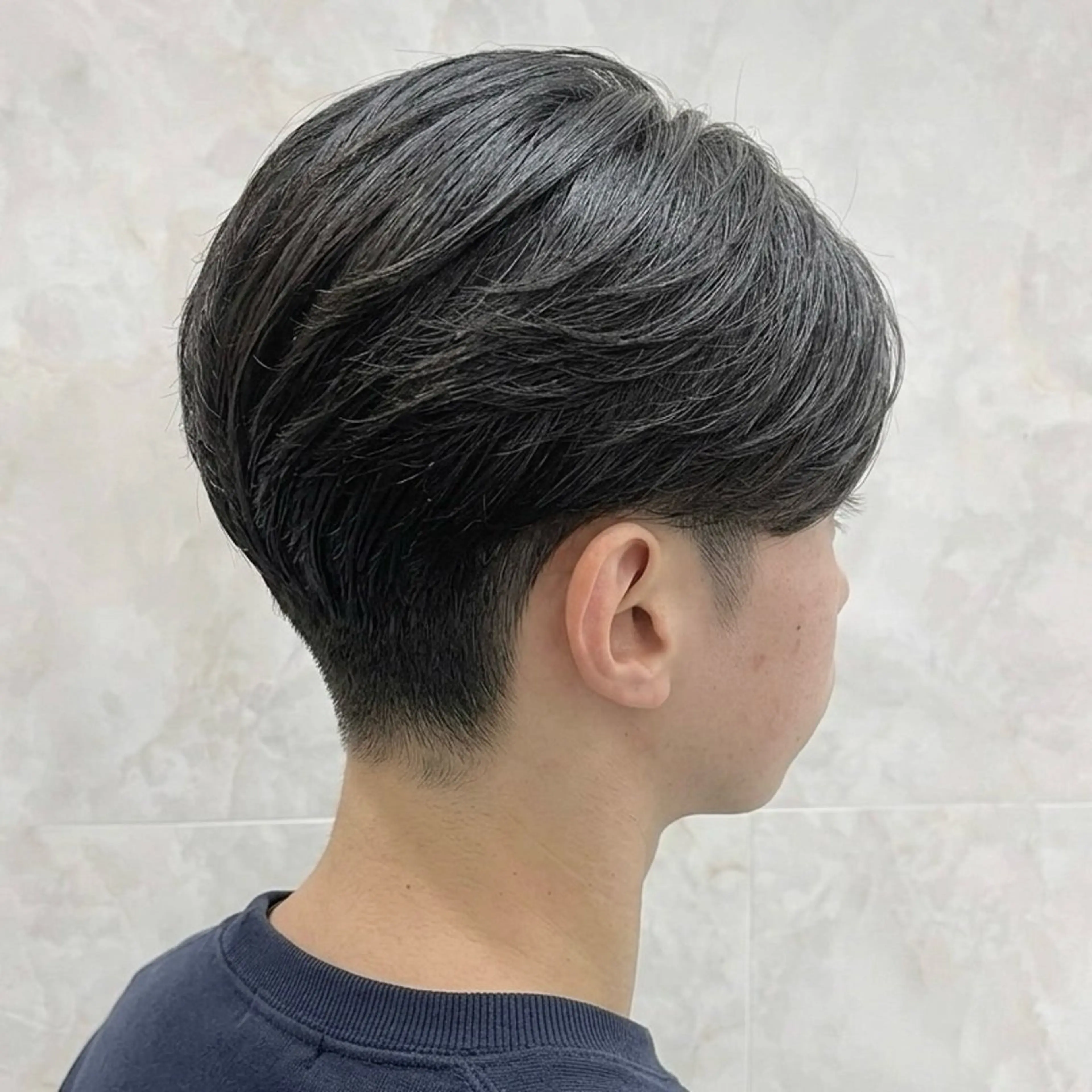 ショート メンズ センターパート メンズパーマ カット パーマ 🦋Yui🦋透明感 /ベージュ/髪質改善のヘアスタイル