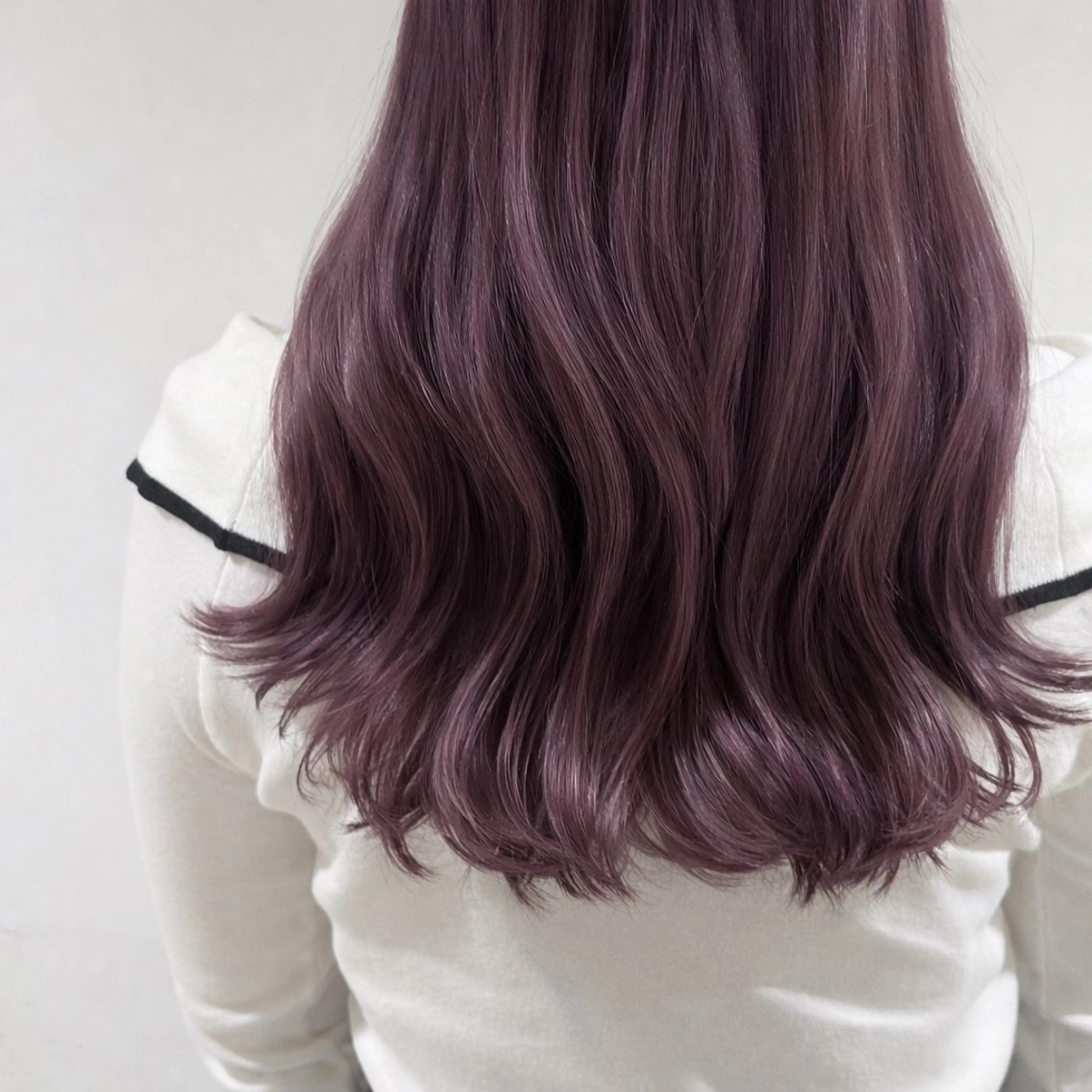 カラー ブリーチ ラベンダーカラー ピンクカラー ヘアカラー 柳樂 響のヘアスタイル