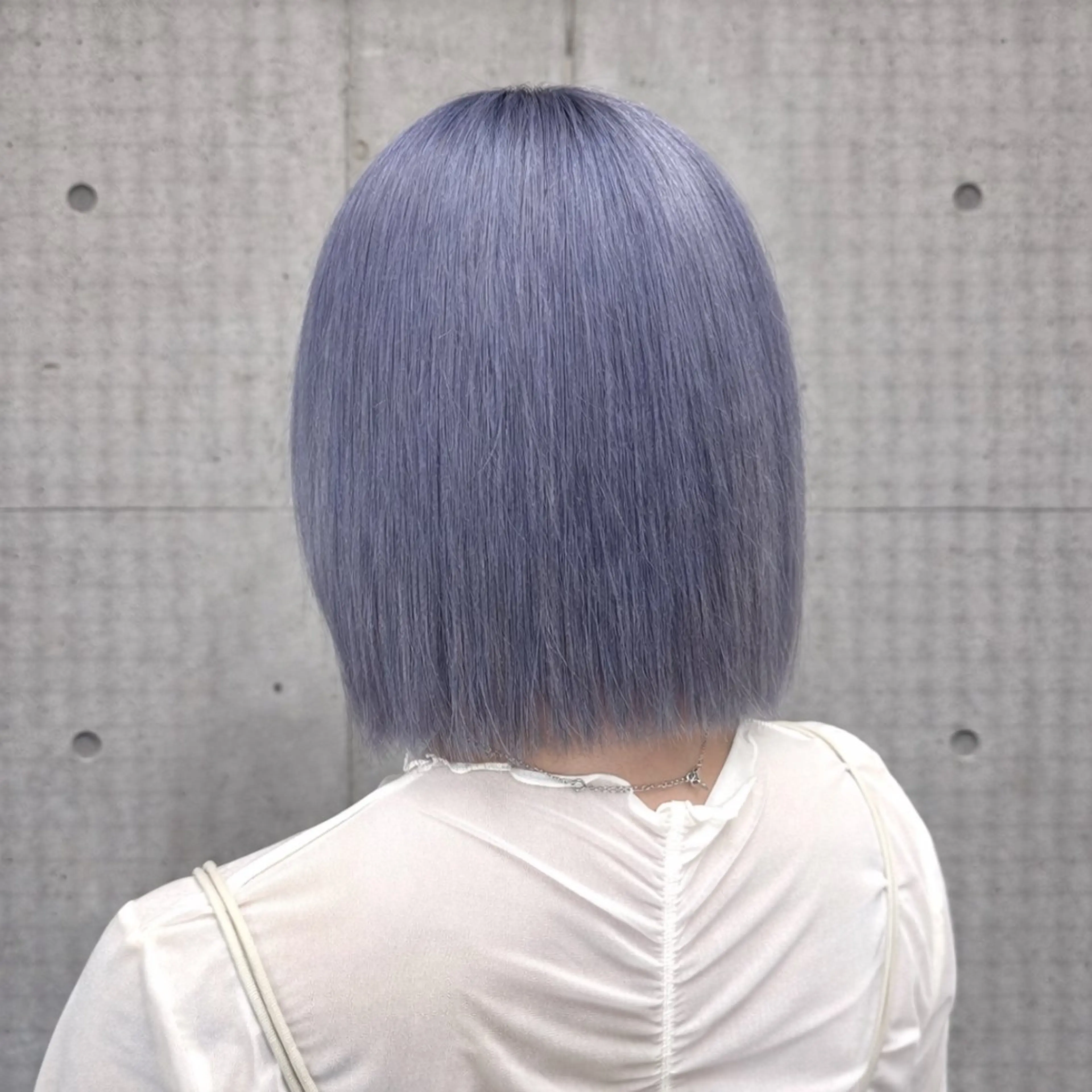 ショート カラー ブリーチ ブルーカラー ケアブリーチ ハイトーンカラー シルバー ヘアカラー トリートメント ヘアセット ✨ブリーチ支持No1 複雑履歴修正/舘岡のヘアスタイル