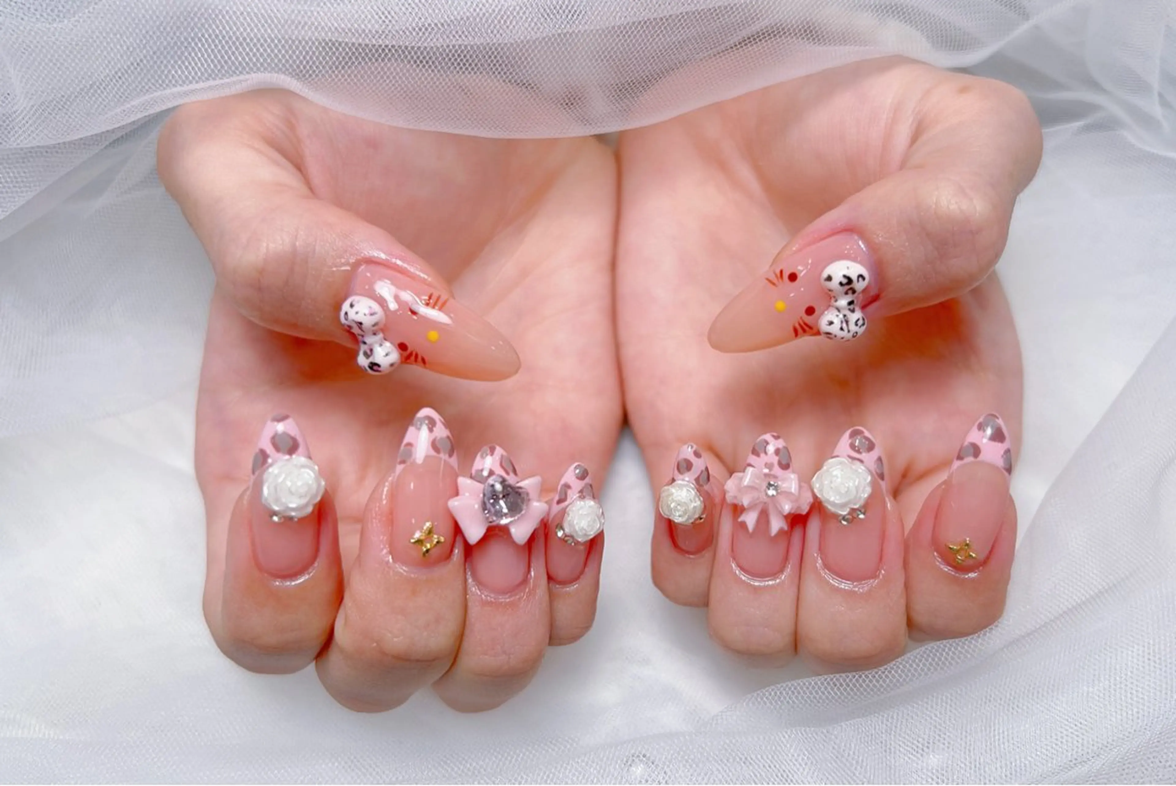 ネイル アートネイル オーロラネイル チークネイル 長さ出し フットネイル Miya _nailのネイルデザイン