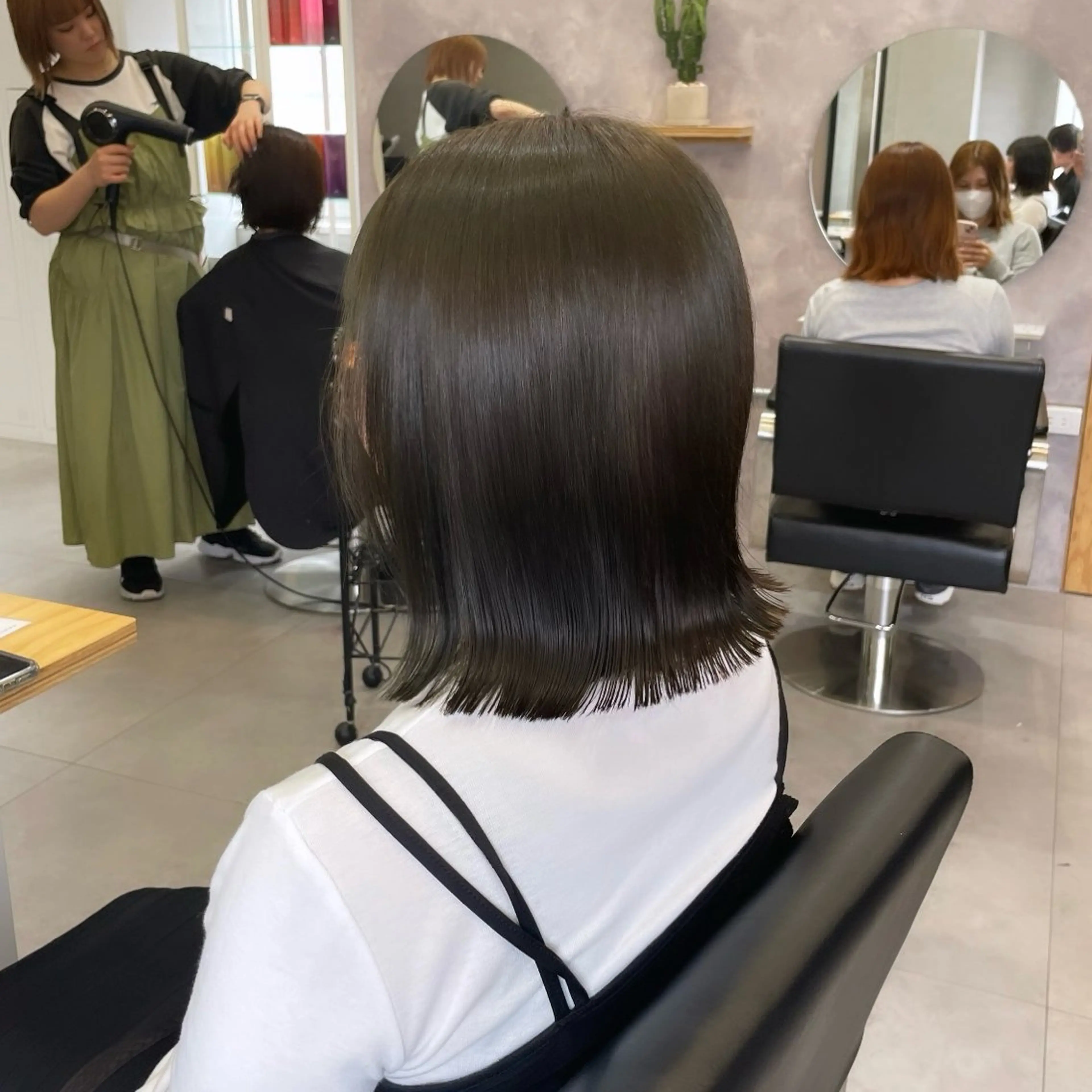 ミディアム カラー ブリーチ グレージュ ブリーチなしカラー オリーブグレージュ オリーブグレー カット ヘアカラー Rui/透明感カラー 暖色/レイヤーカットのヘアスタイル