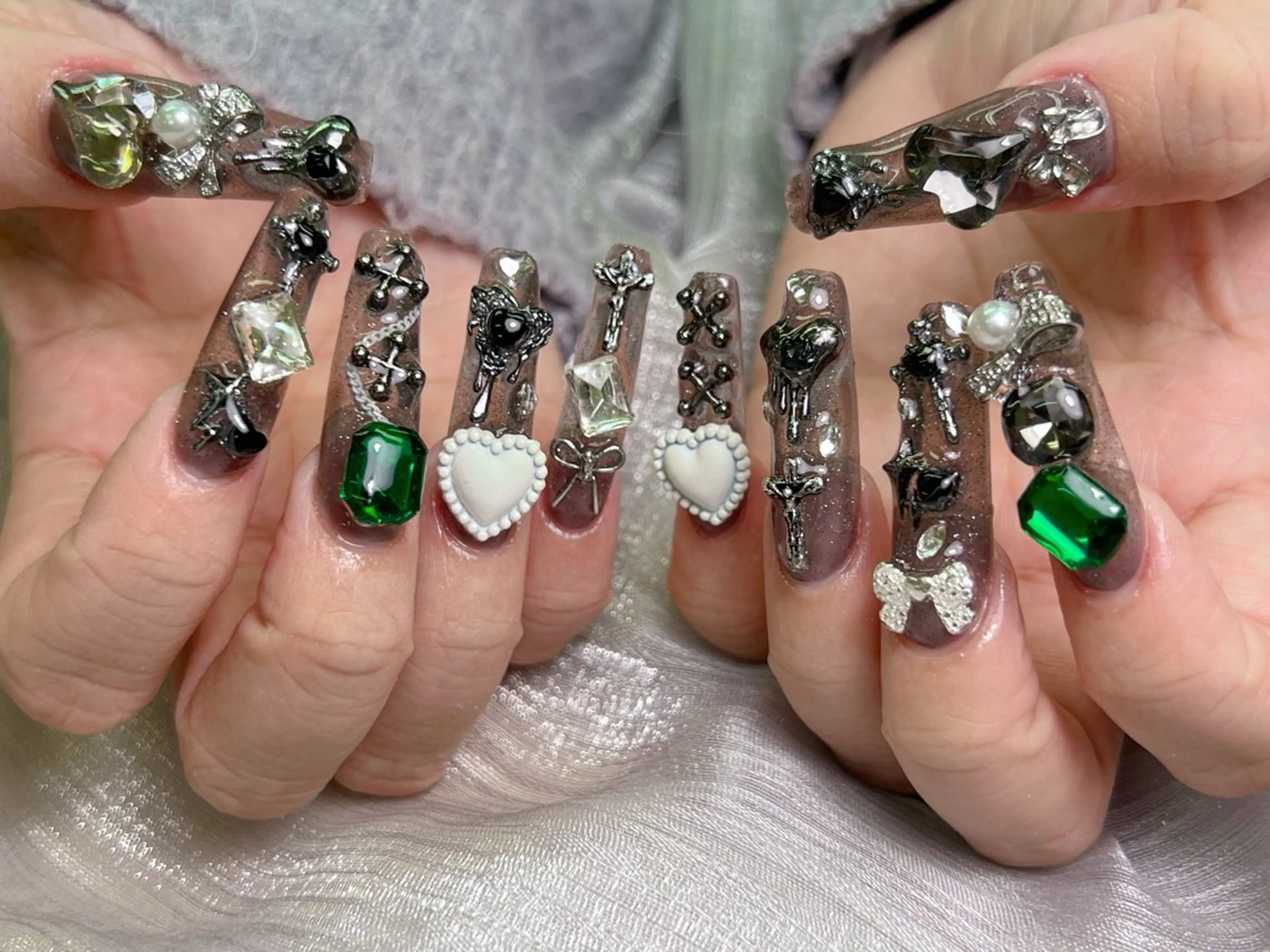 ネイル lucky nail 歌舞伎町のネイルデザイン