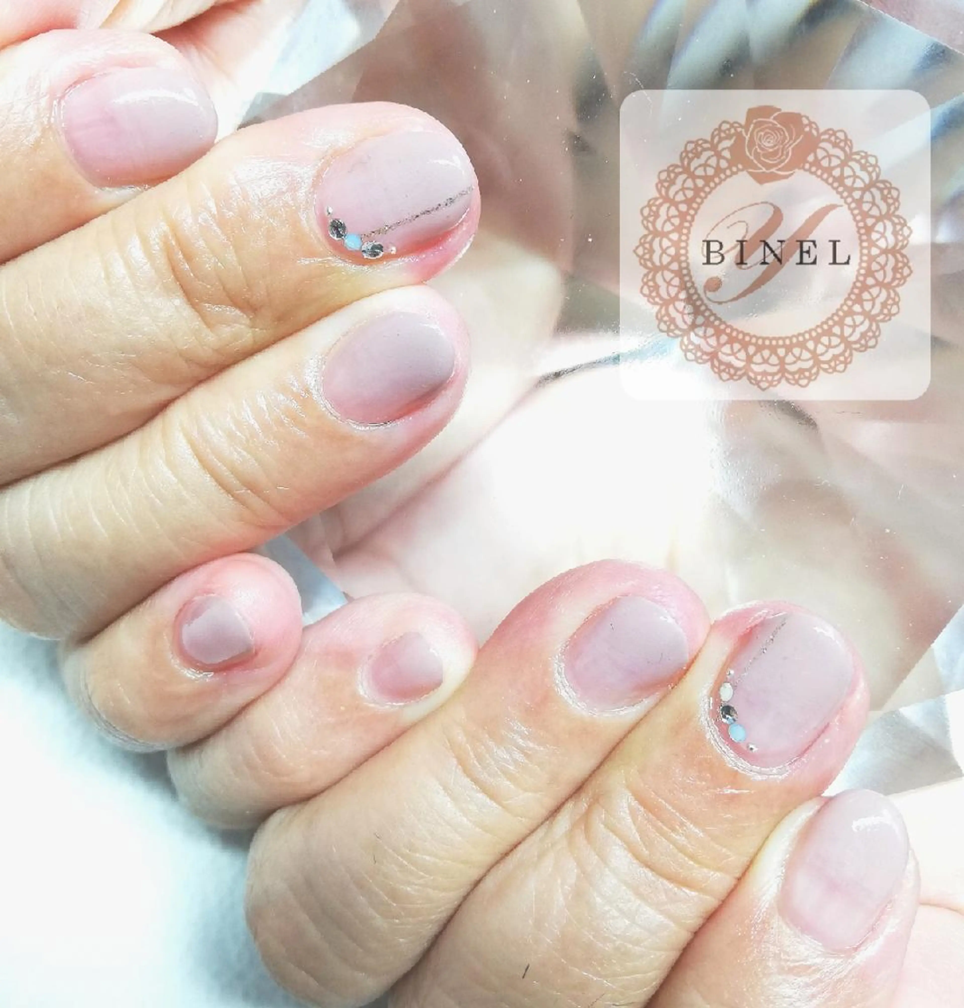 ネイル グラデーション ハンドネイル Nail Salon Y.BINELのネイルデザイン