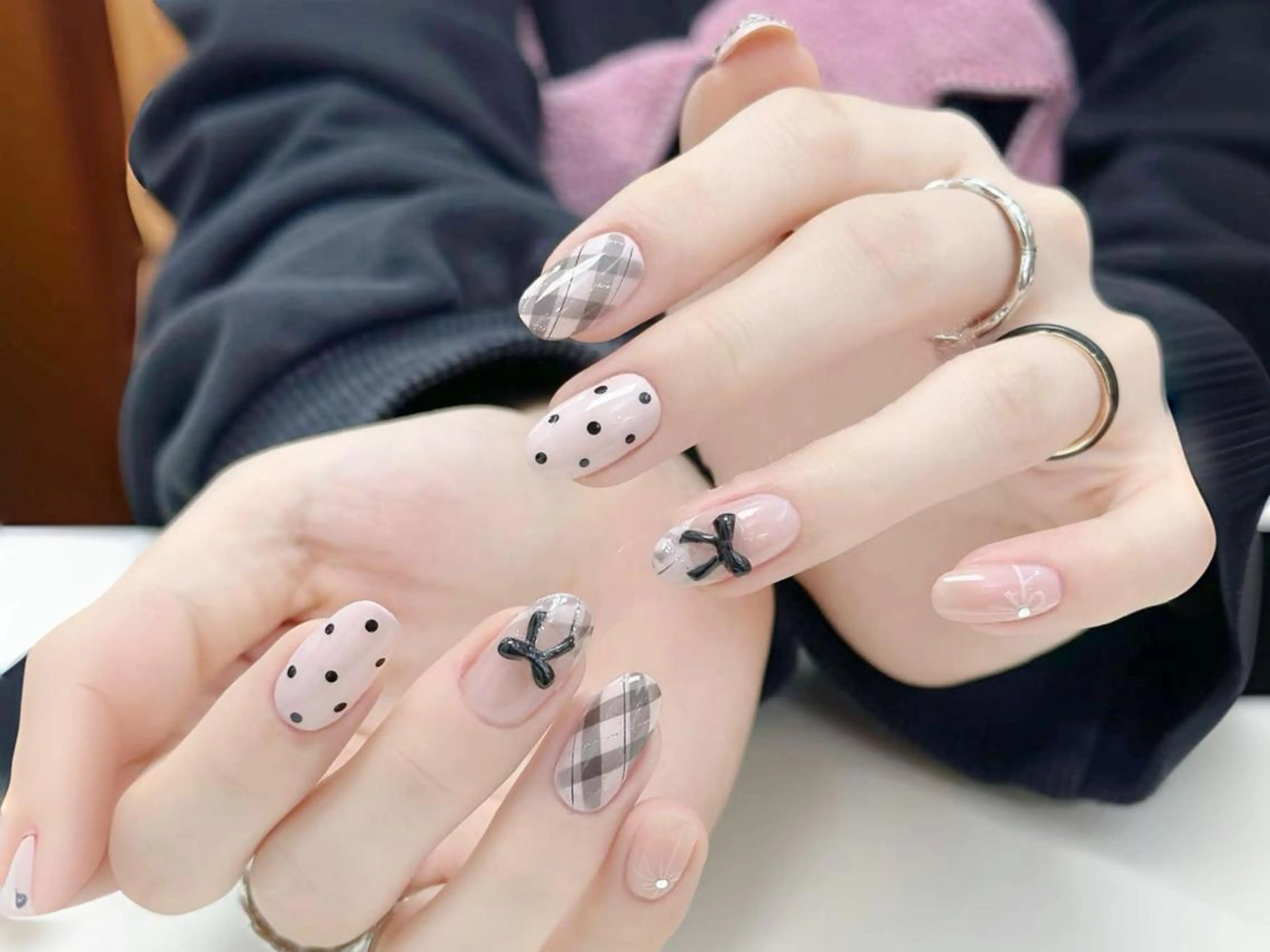 メンズ ネイル メンズ韓国風 オーロラネイル チークネイル 長さ出し フットネイル Kitty Nail salonのネイルデザイン