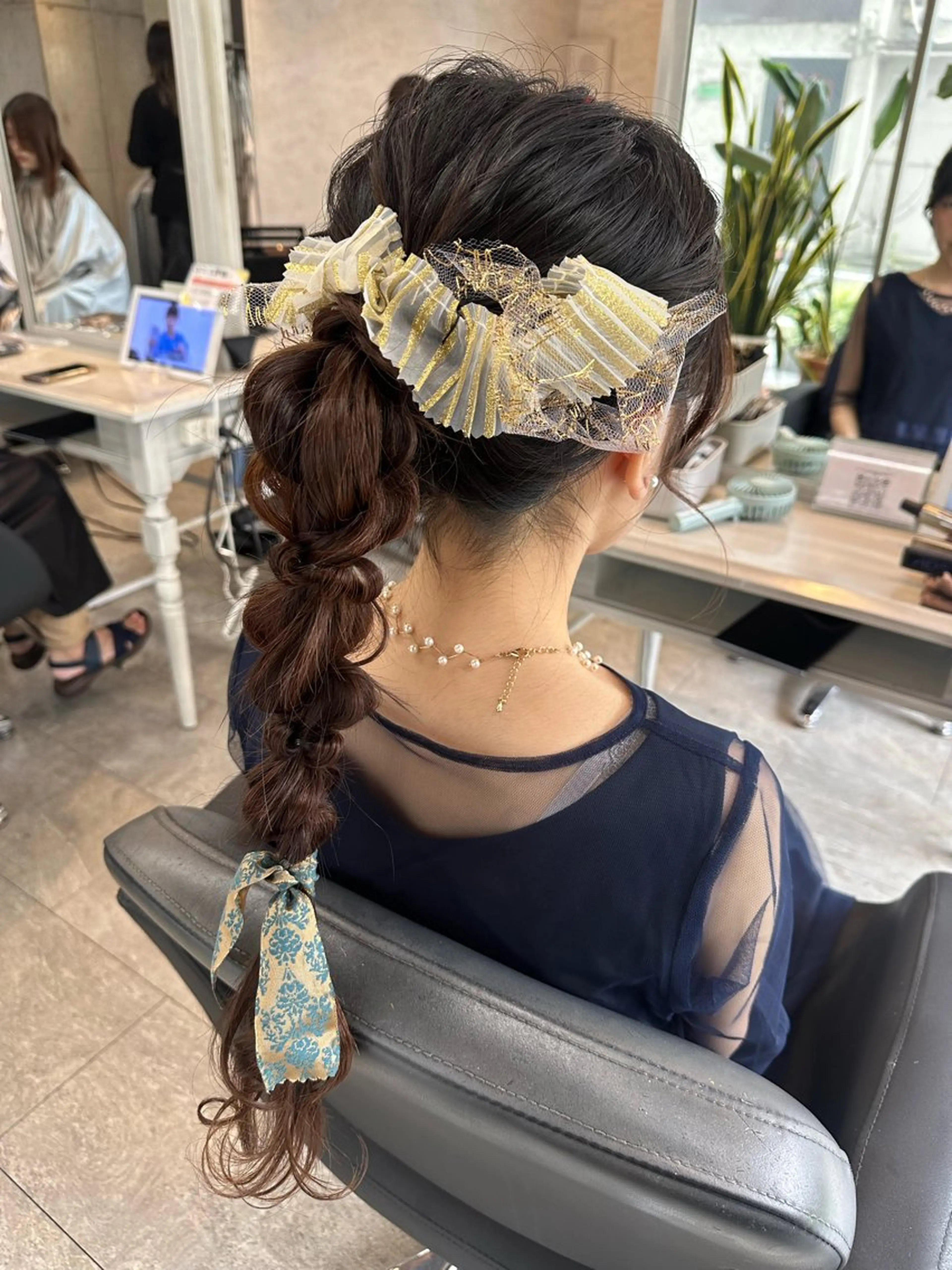 ロング ヘアアレンジ 女性に人気♪ はやしほのかのヘアスタイル