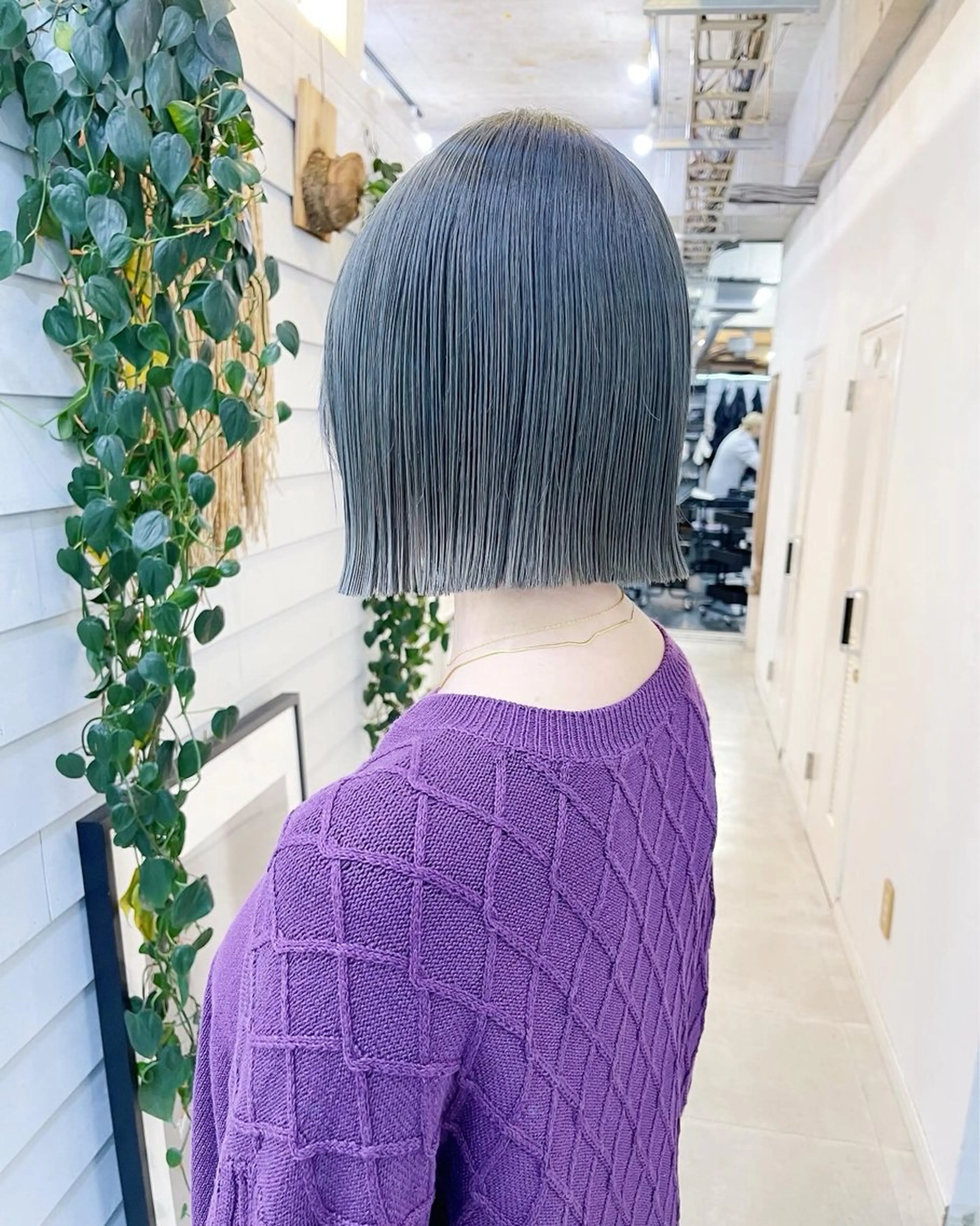 ミディアム カラー ブリーチ グレージュ オリーブグレージュ オリーブグレー ヘアカラー トリートメント AiM 大名　似合わせカットのヘアスタイル