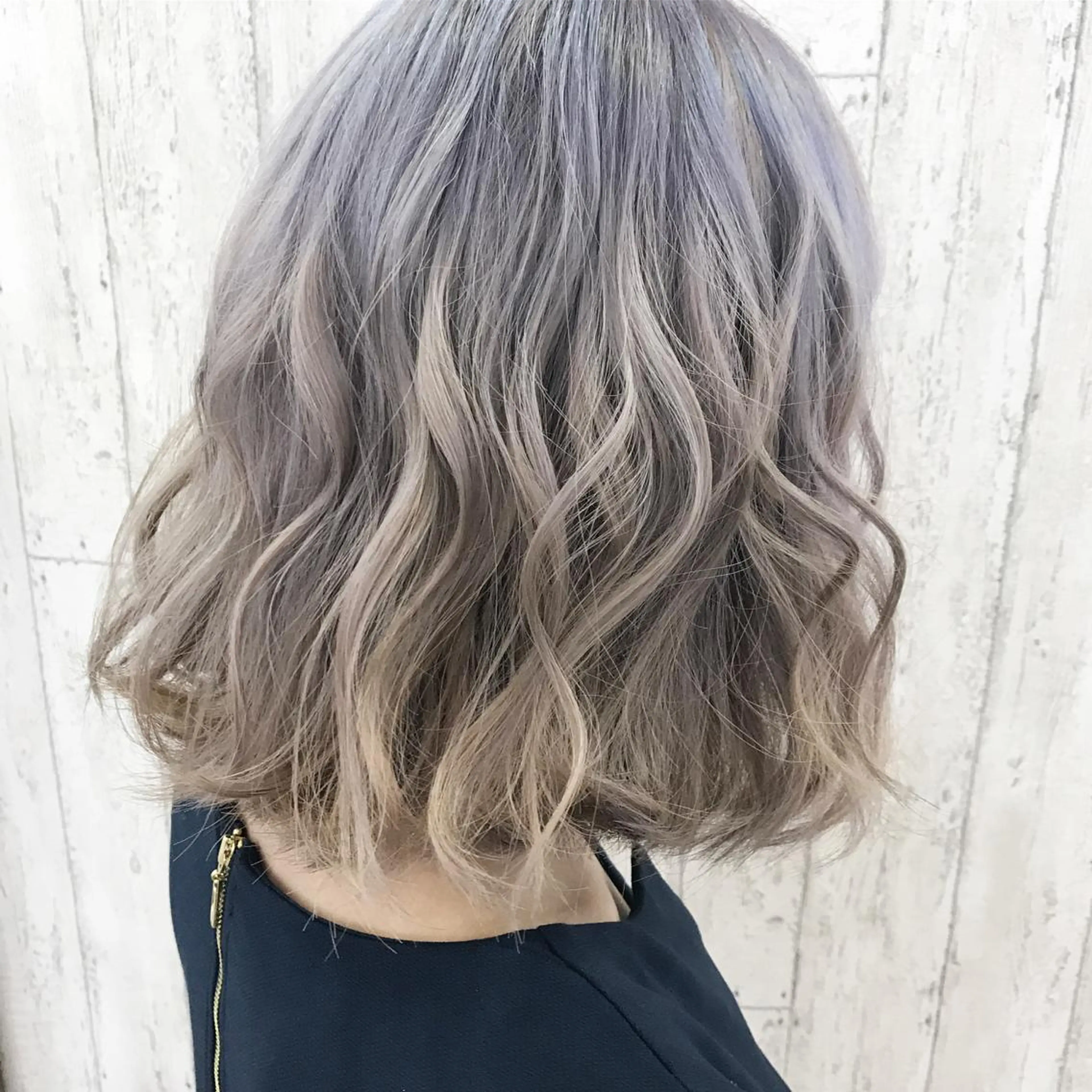 ミディアム カラー ボブ kazufumi ..のヘアスタイル