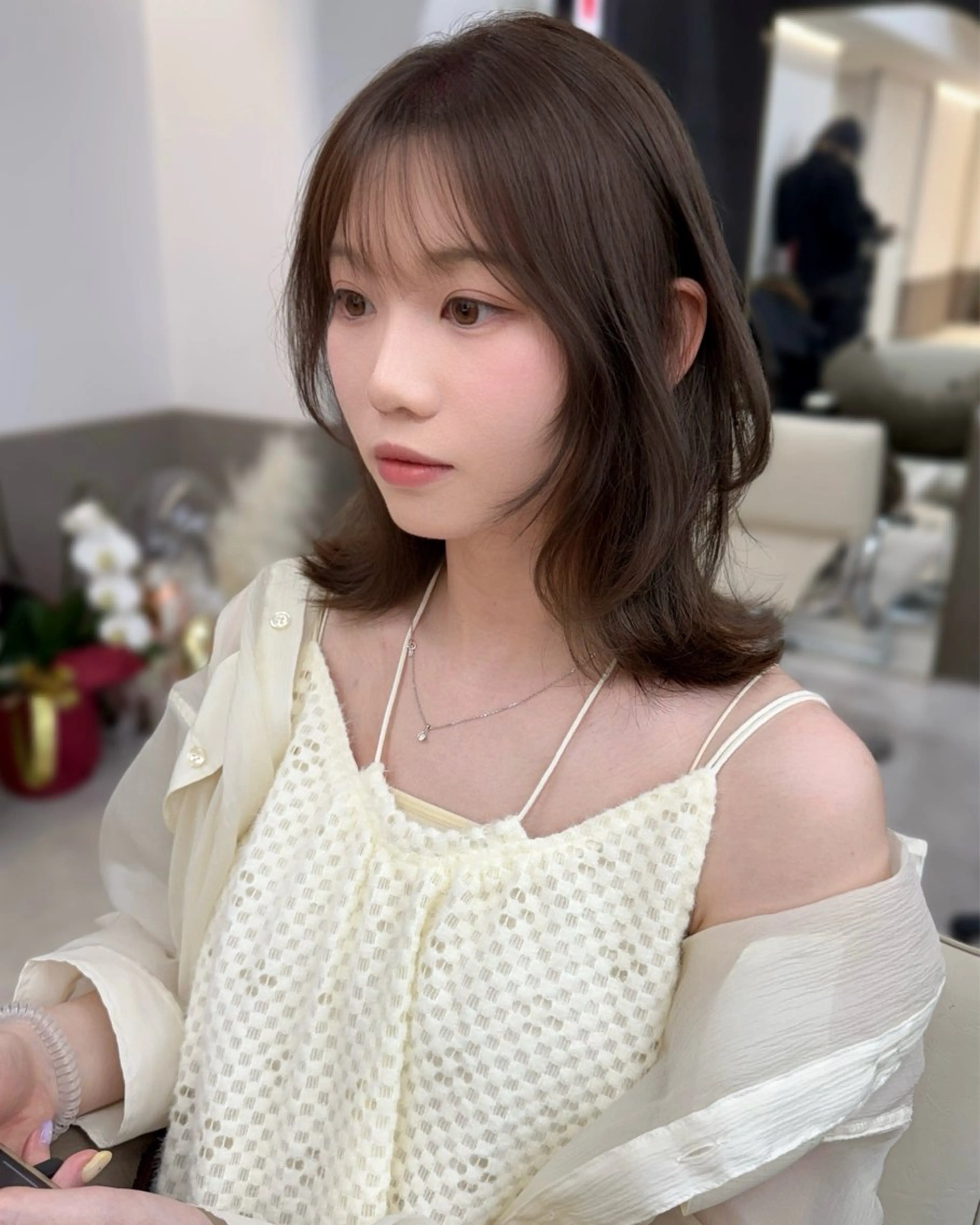 ミディアム カラー 顔周りカット/髪質改 善/新宿/畑中稔里のヘアスタイル