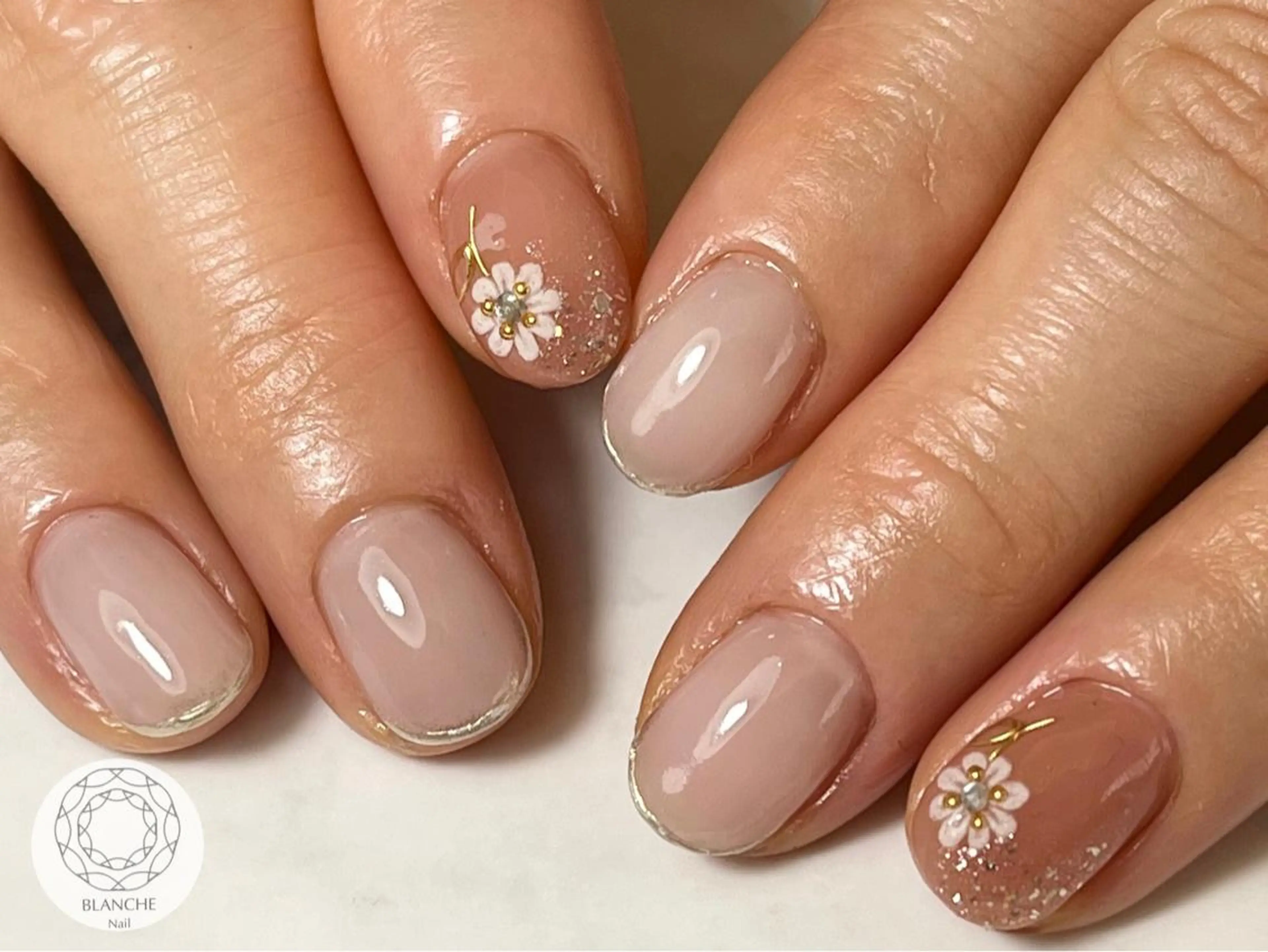 ネイル BLANCHE Nailのネイルデザイン