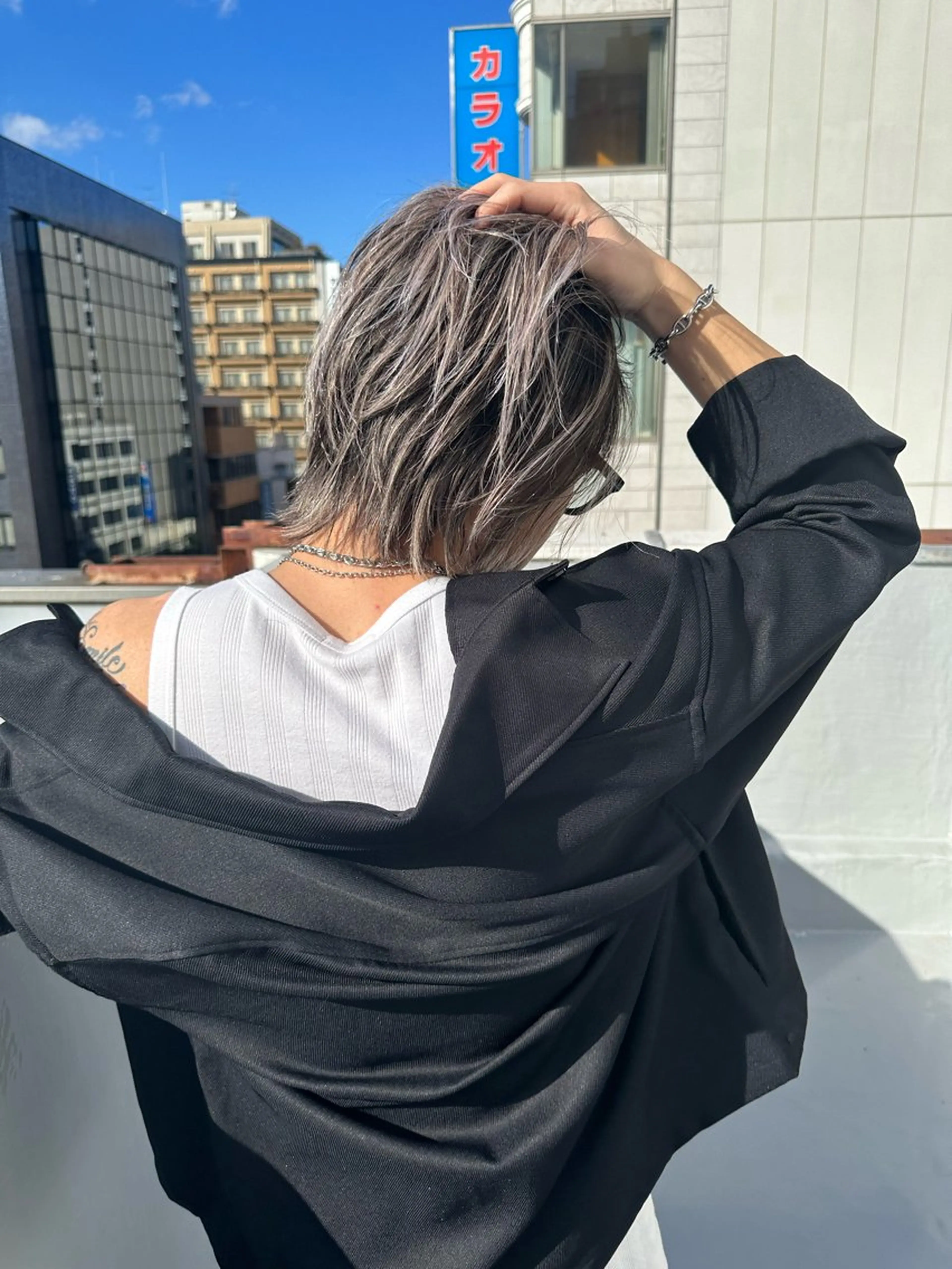 メンズ カット ヘアカラー 韓国レイヤー外国人風 透明感カラー髪質改善のヘアスタイル