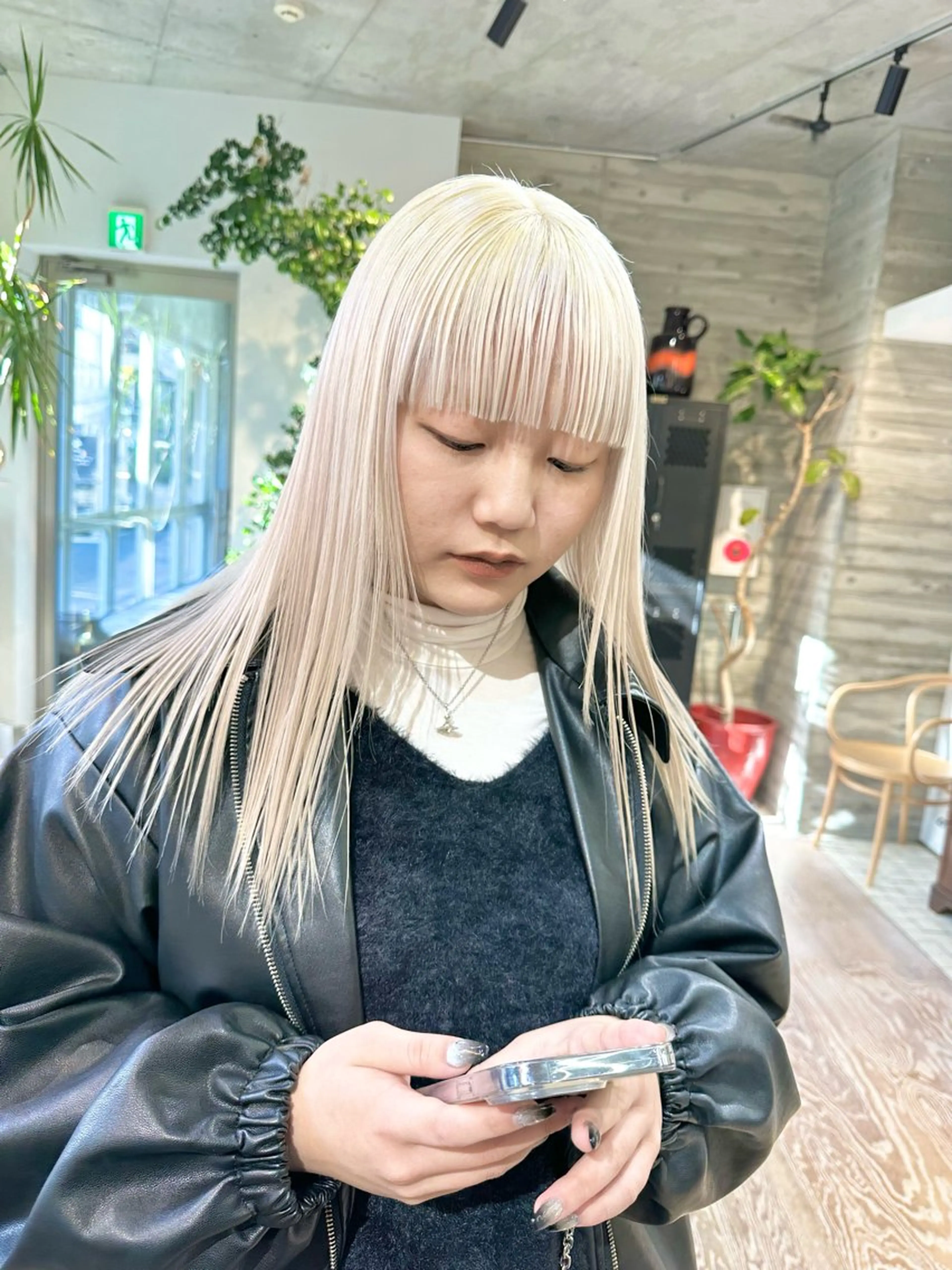 ミディアム カラー ヘアカラー kai .のヘアスタイル