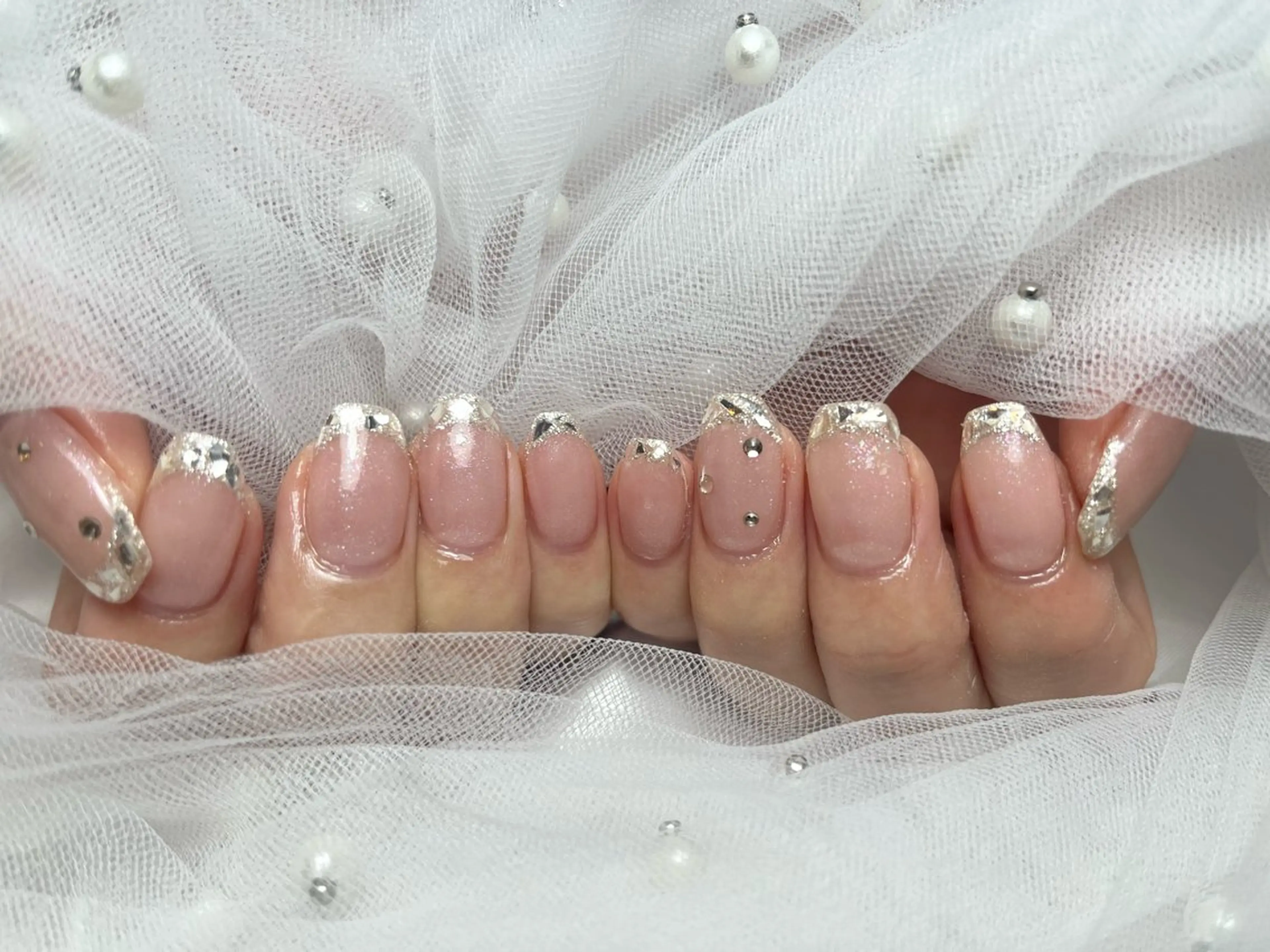 ネイル フレンチネイル ガラスフレンチ ハンドネイル 本町/北浜peTiT sayakaのネイルデザイン