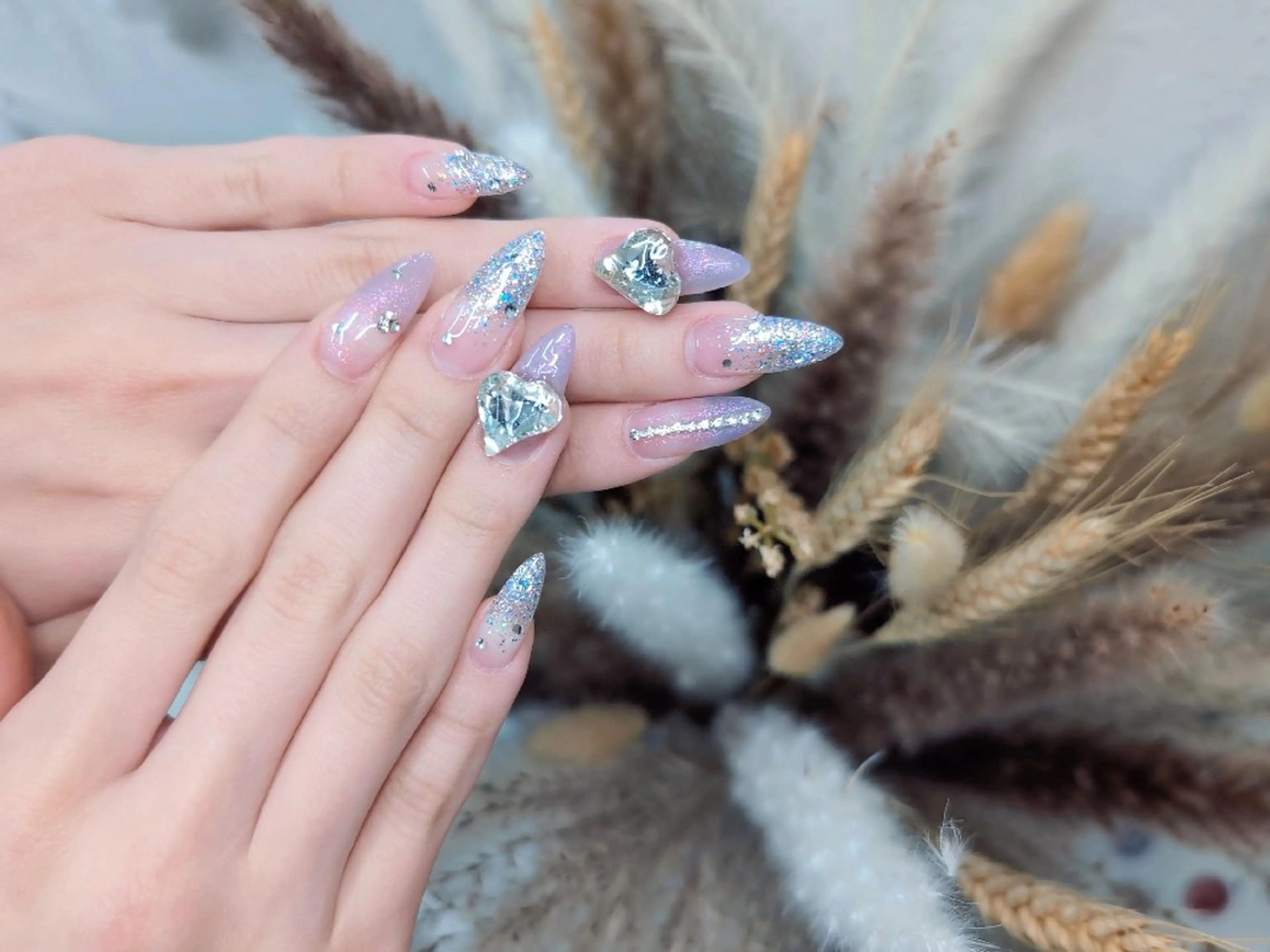 ネイル 長さ出し ジェルネイル キラキラネイル ラメ(グリッター) ニュアンスネイル Chouette Nailのネイルデザイン