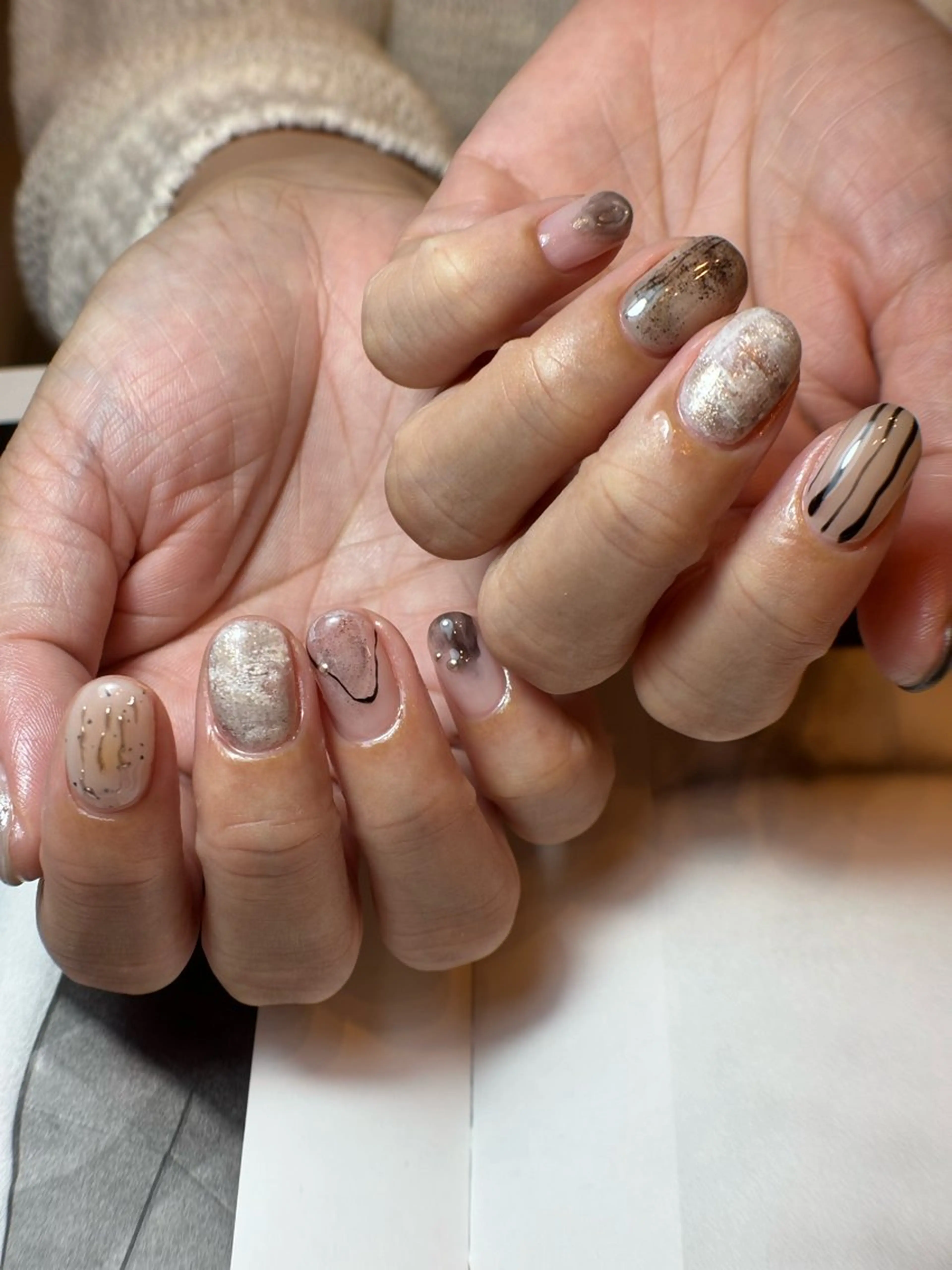 ネイル フットネイル ジェルネイル マグネットネイル ニュアンスネイル ワンカラーネイル illum hicariのネイルデザイン