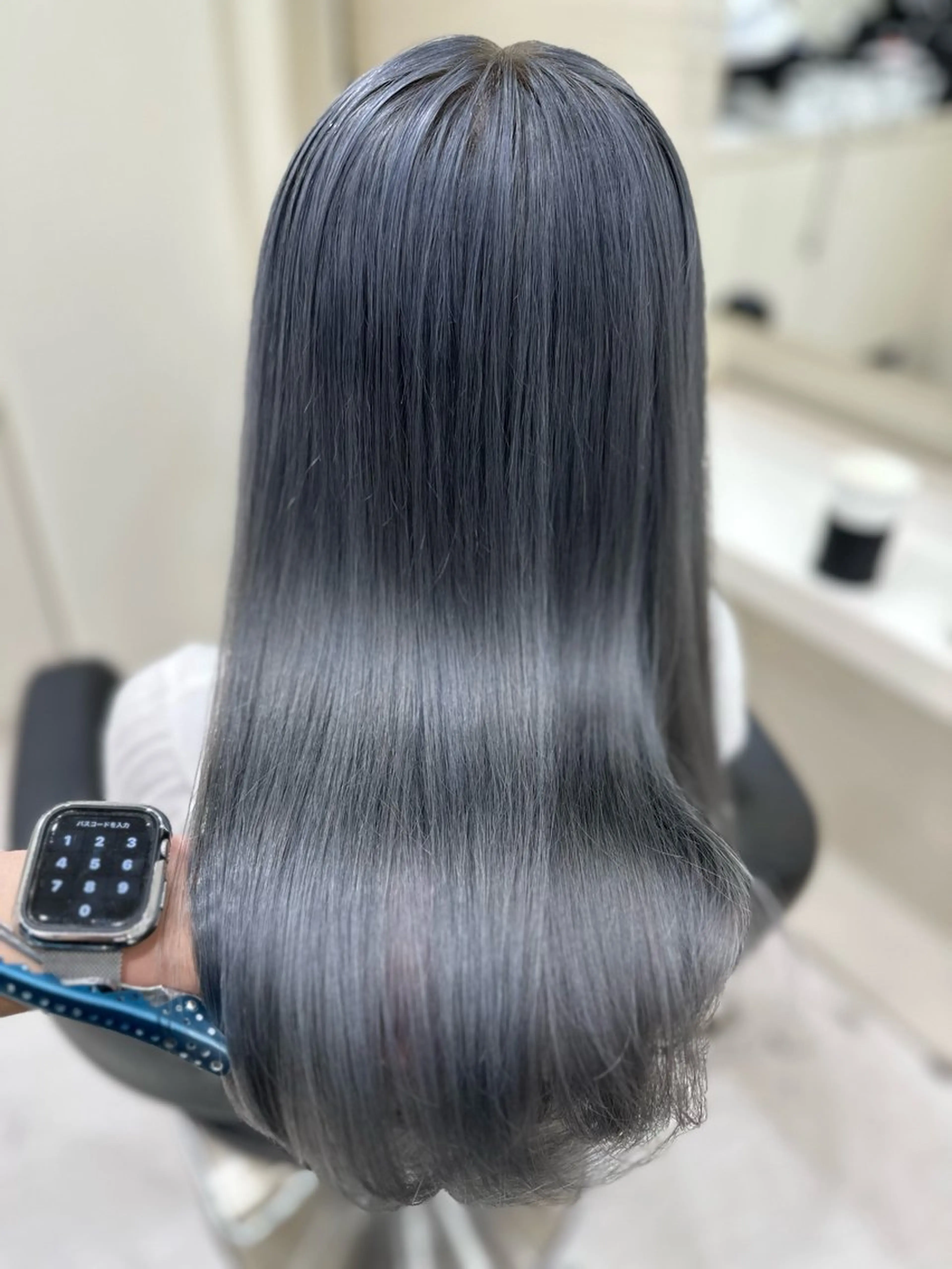 ロング カラー ヘアアレンジ ヘアカラー 艶カラー/ハイトーン /レイヤーカットのヘアスタイル