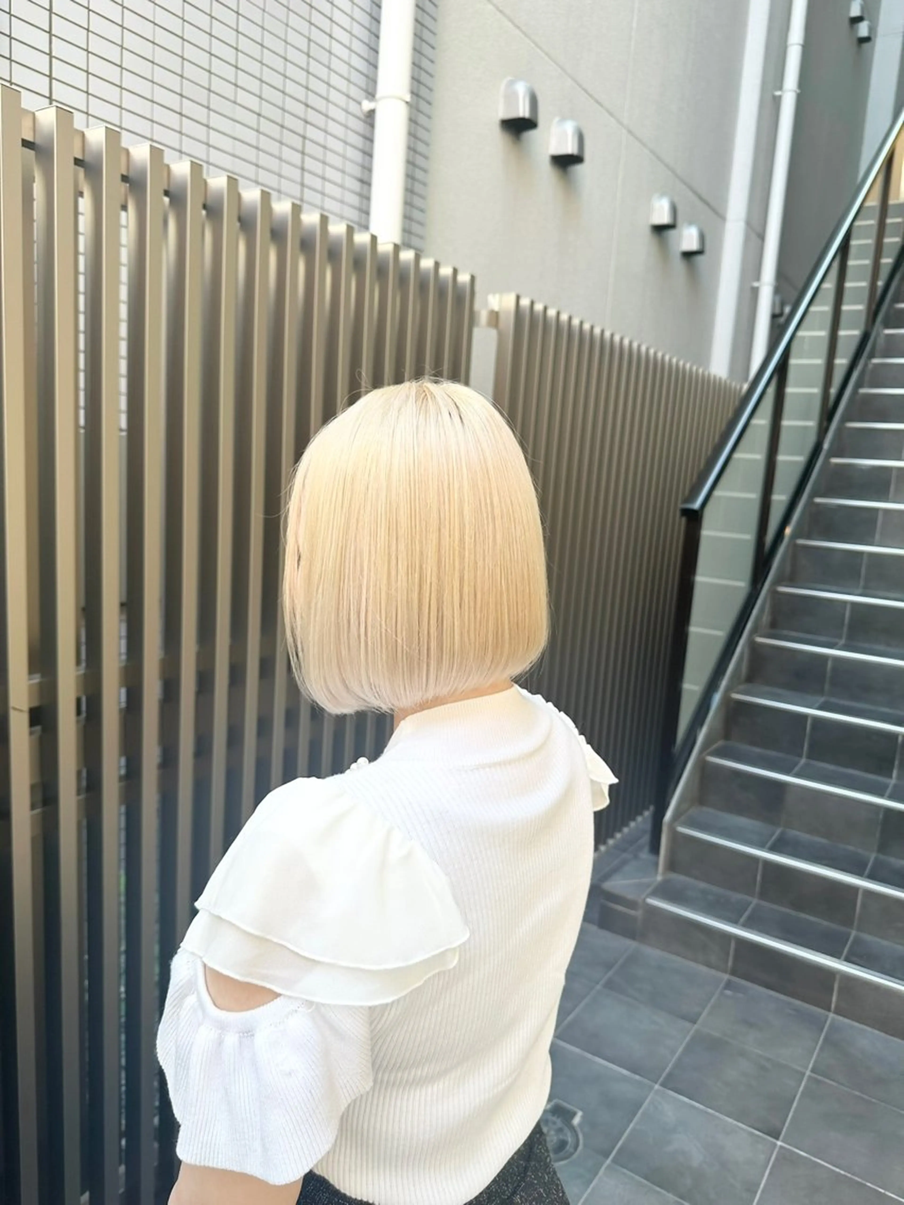 ショート ボブ カット ヘアカラー 柔らかいハイトーン/ kizunaのヘアスタイル