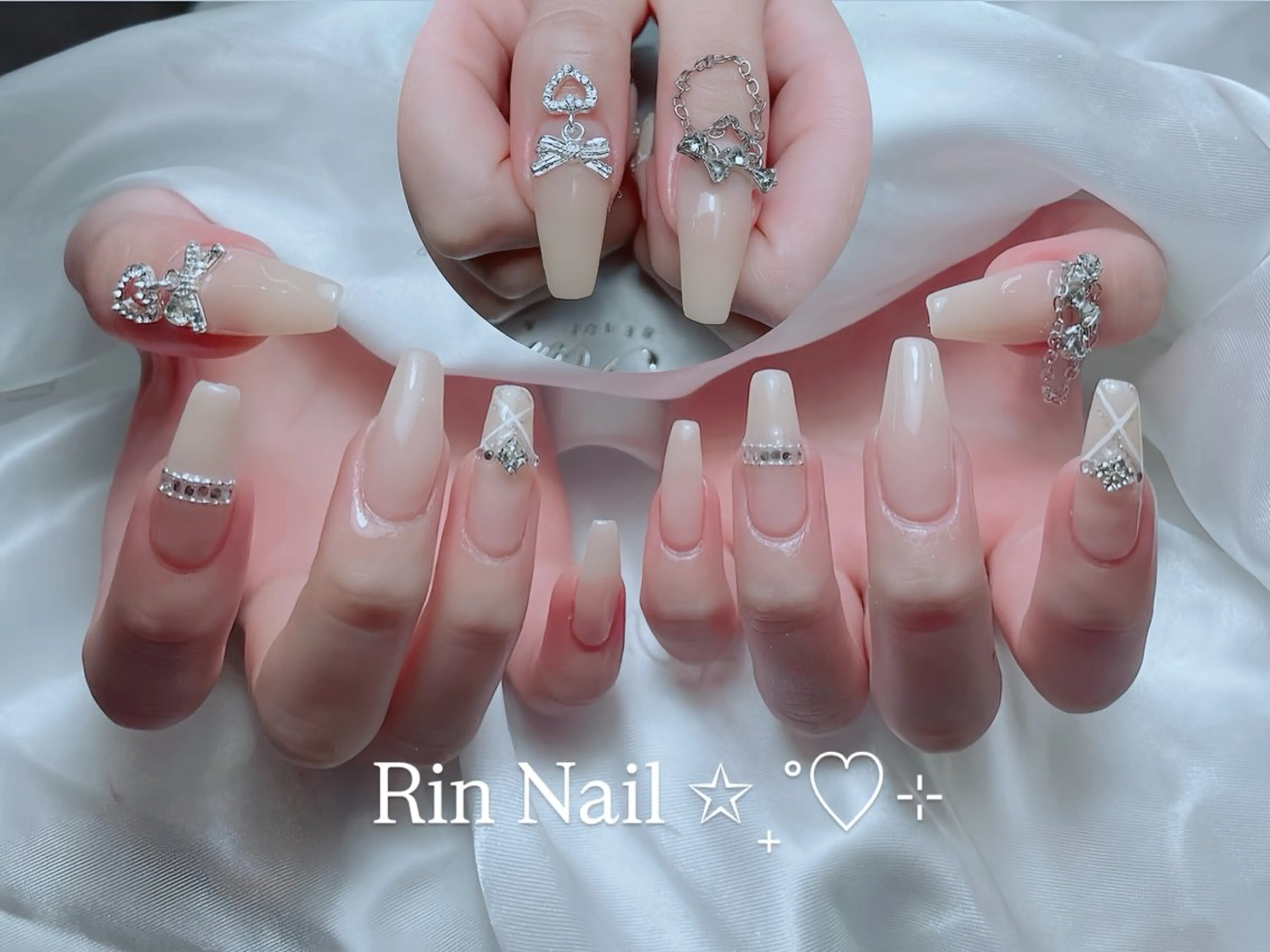 ネイル 成人式 ロングネイル ネイルチップ ハンドネイル Rin Nail 新大久保店のネイルデザイン