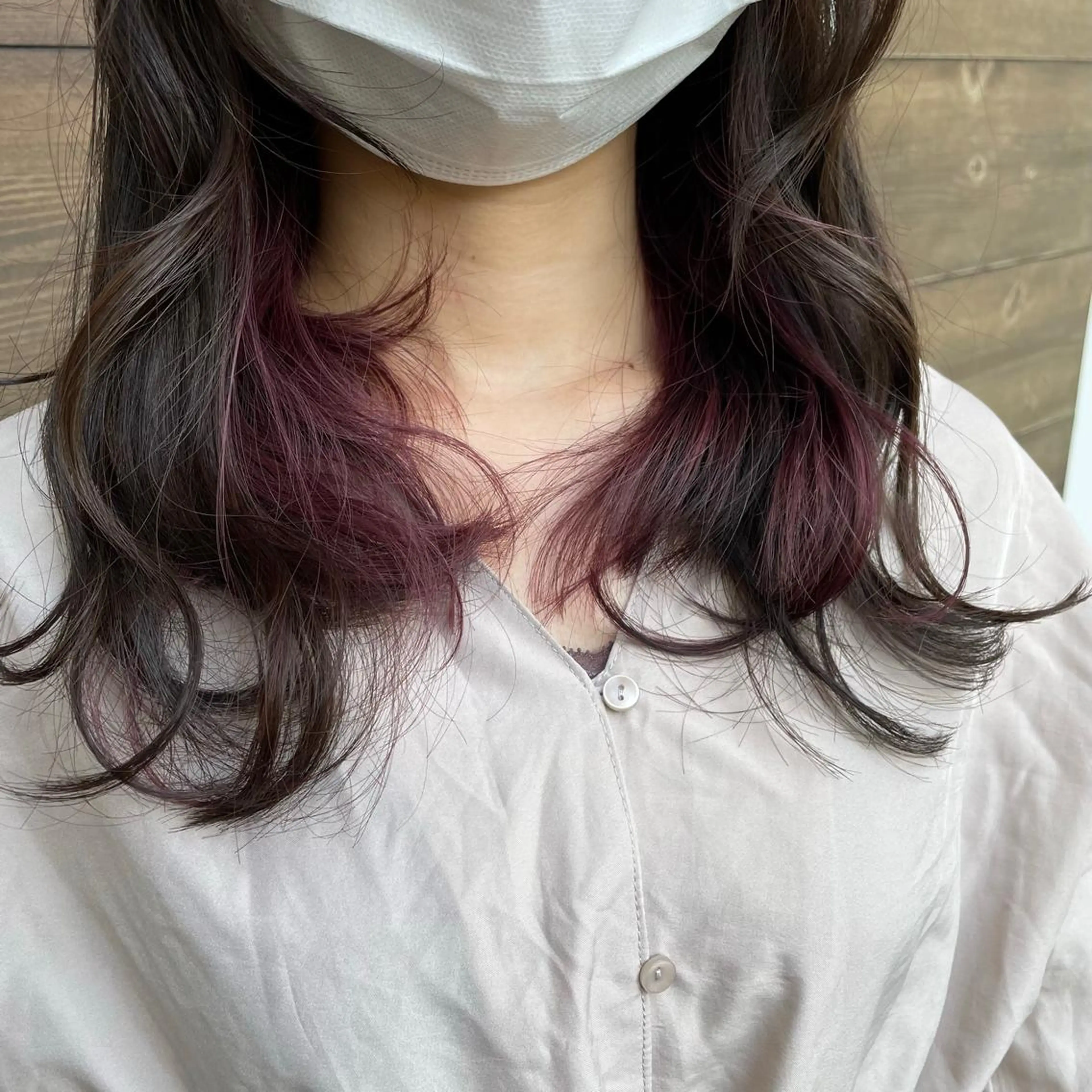 セミロング パープルカラー 市川 舞のヘアスタイル