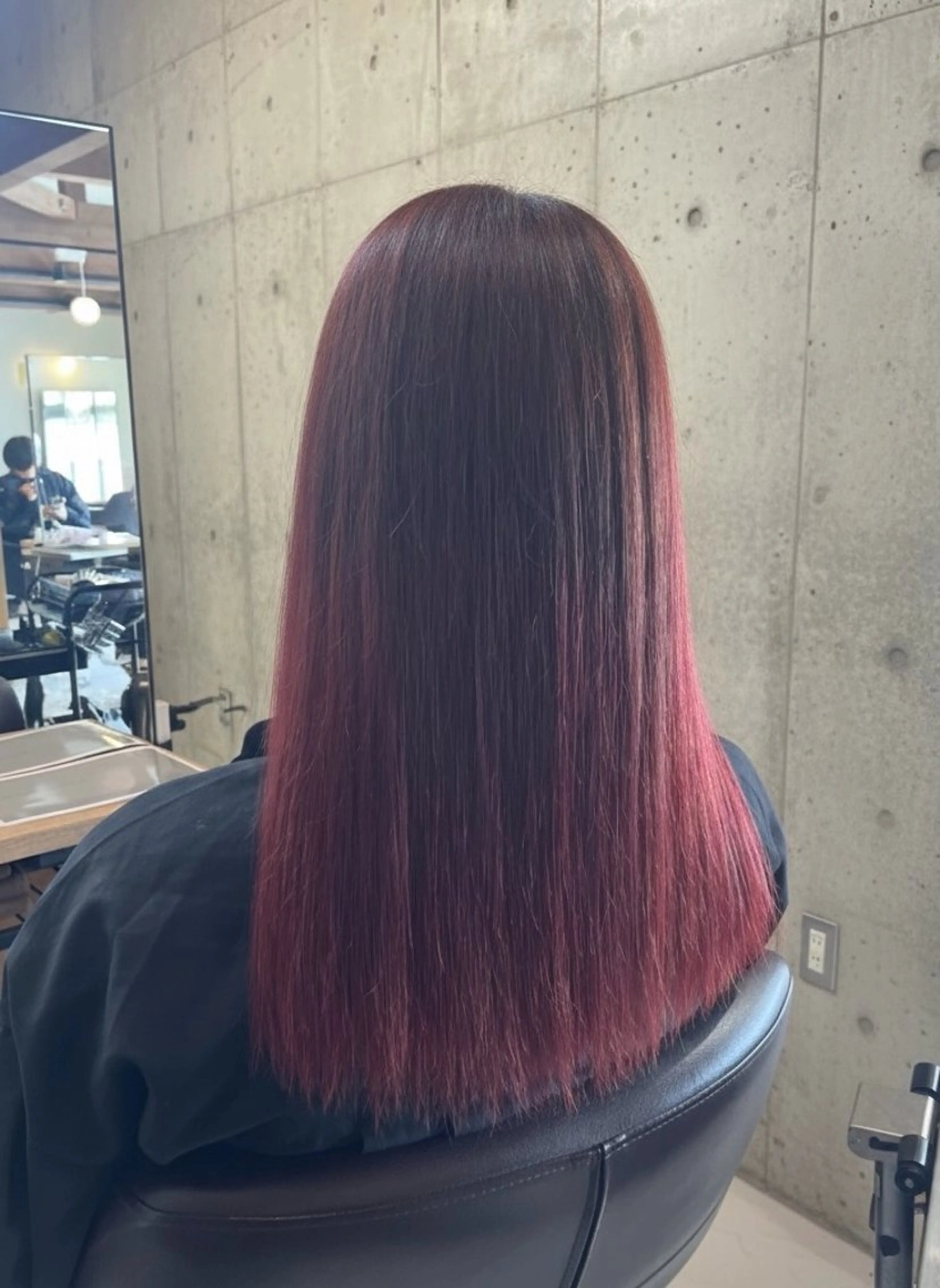 ロング カラー ヘアカラー トリートメント SERA / TAIGAのヘアスタイル