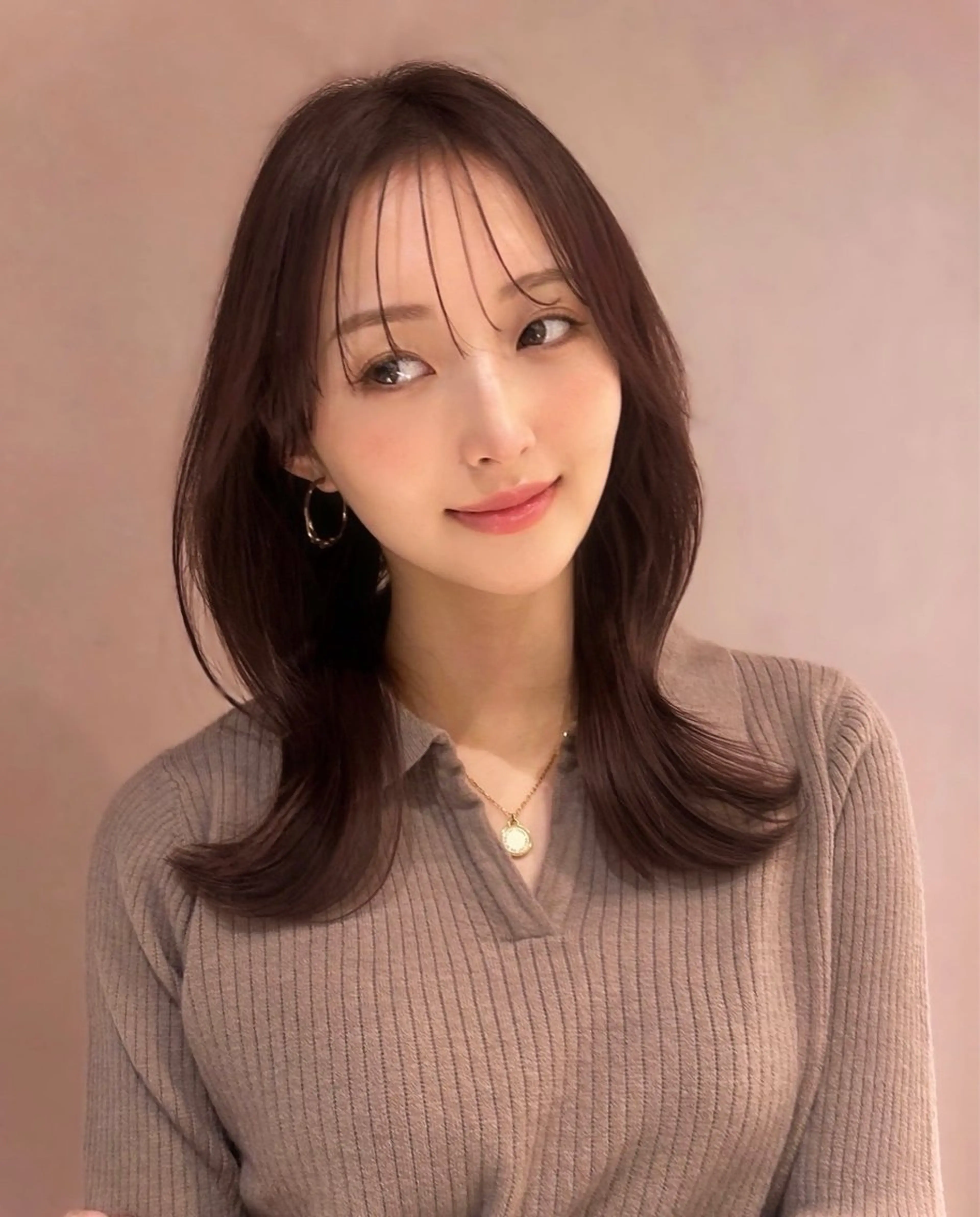 ミディアム ミディアムレイヤー レイヤーカット ミディアムヘア Chifumiのヘアスタイル