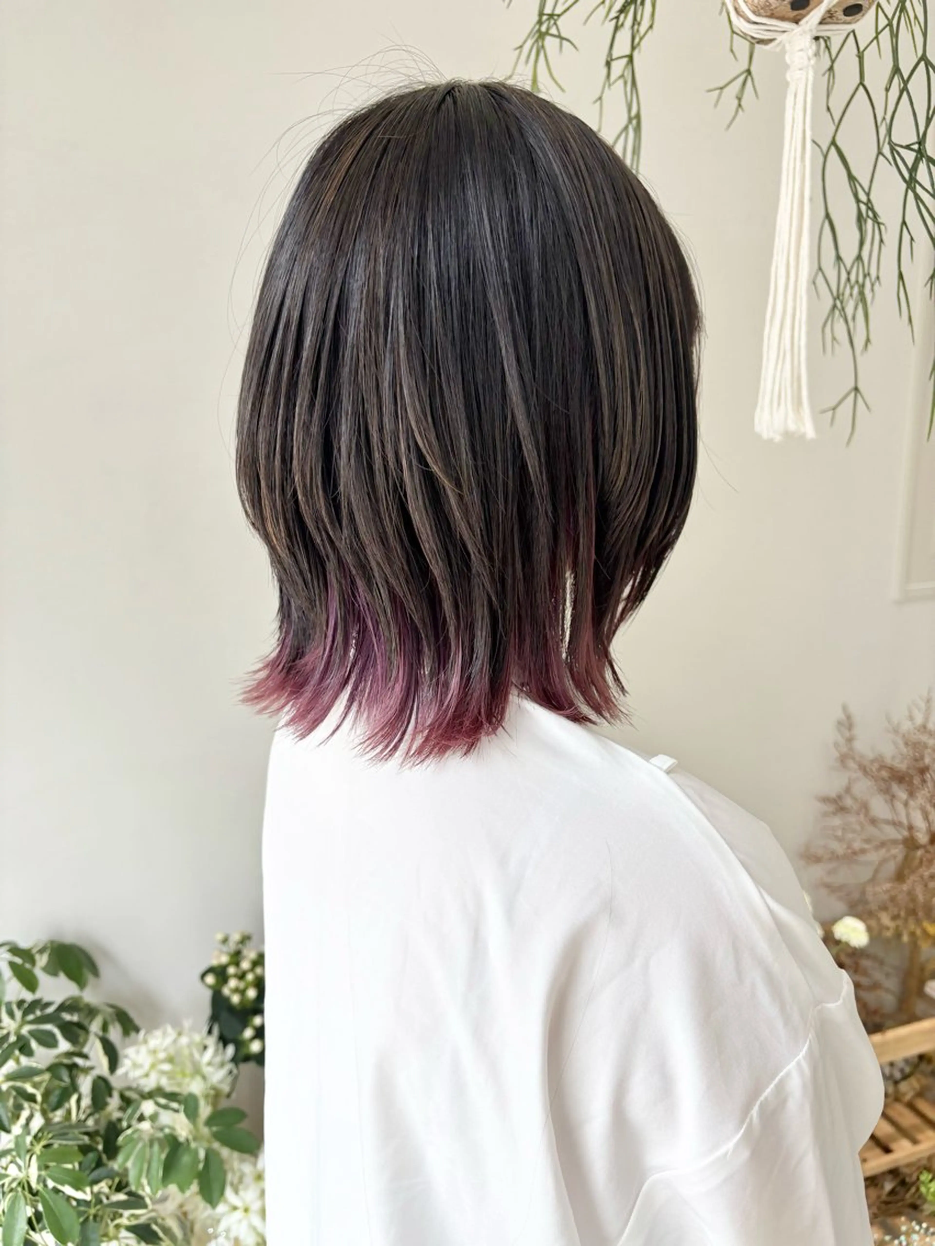 カラー ブリーチ 透明感カラー インナーカラー カット ヘアカラー トリートメント 🪻花屋併設🪻秀島 有紀のヘアスタイル