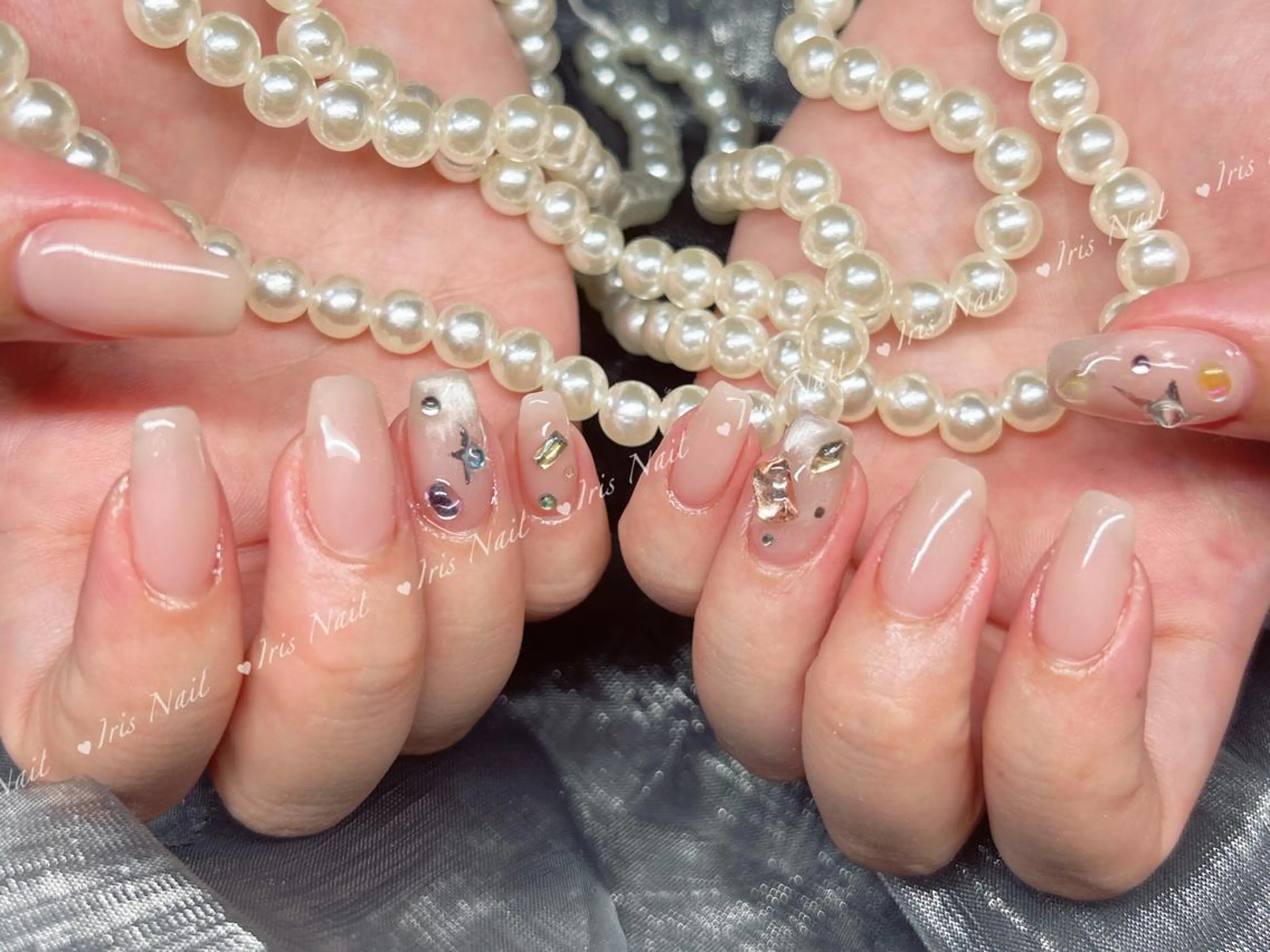 ネイル ストーンネイル ハンドネイル ハンドケア 🍒IRIS Nail🌸のネイルデザイン