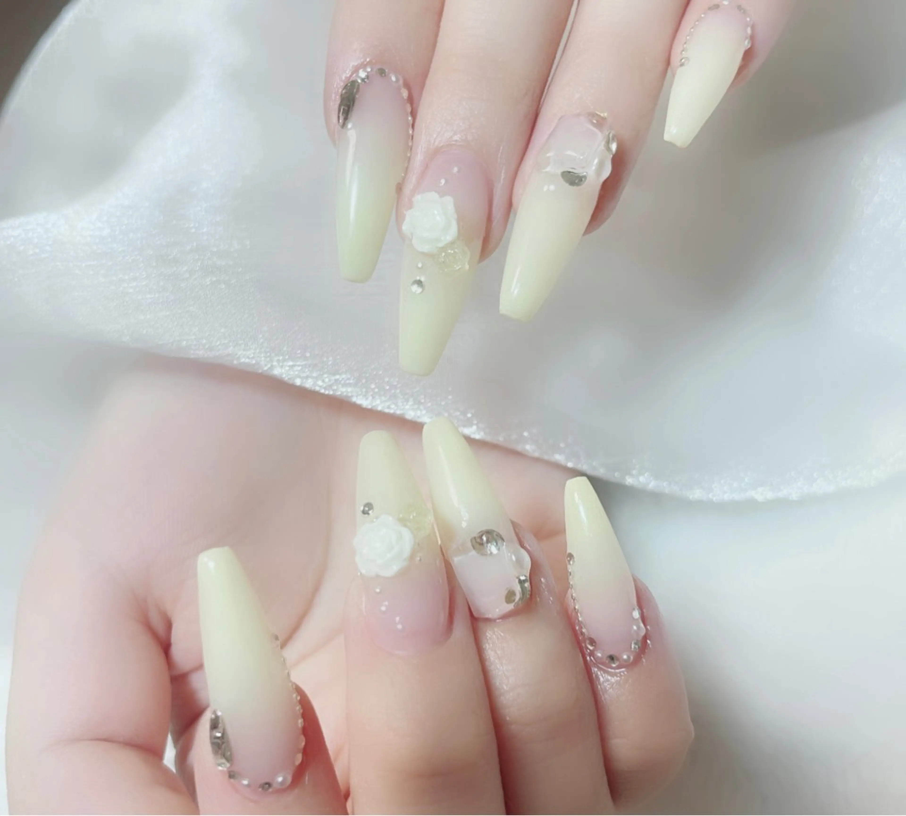 ネイル 長さ出し 持ち込み Amina nail salonのネイルデザイン