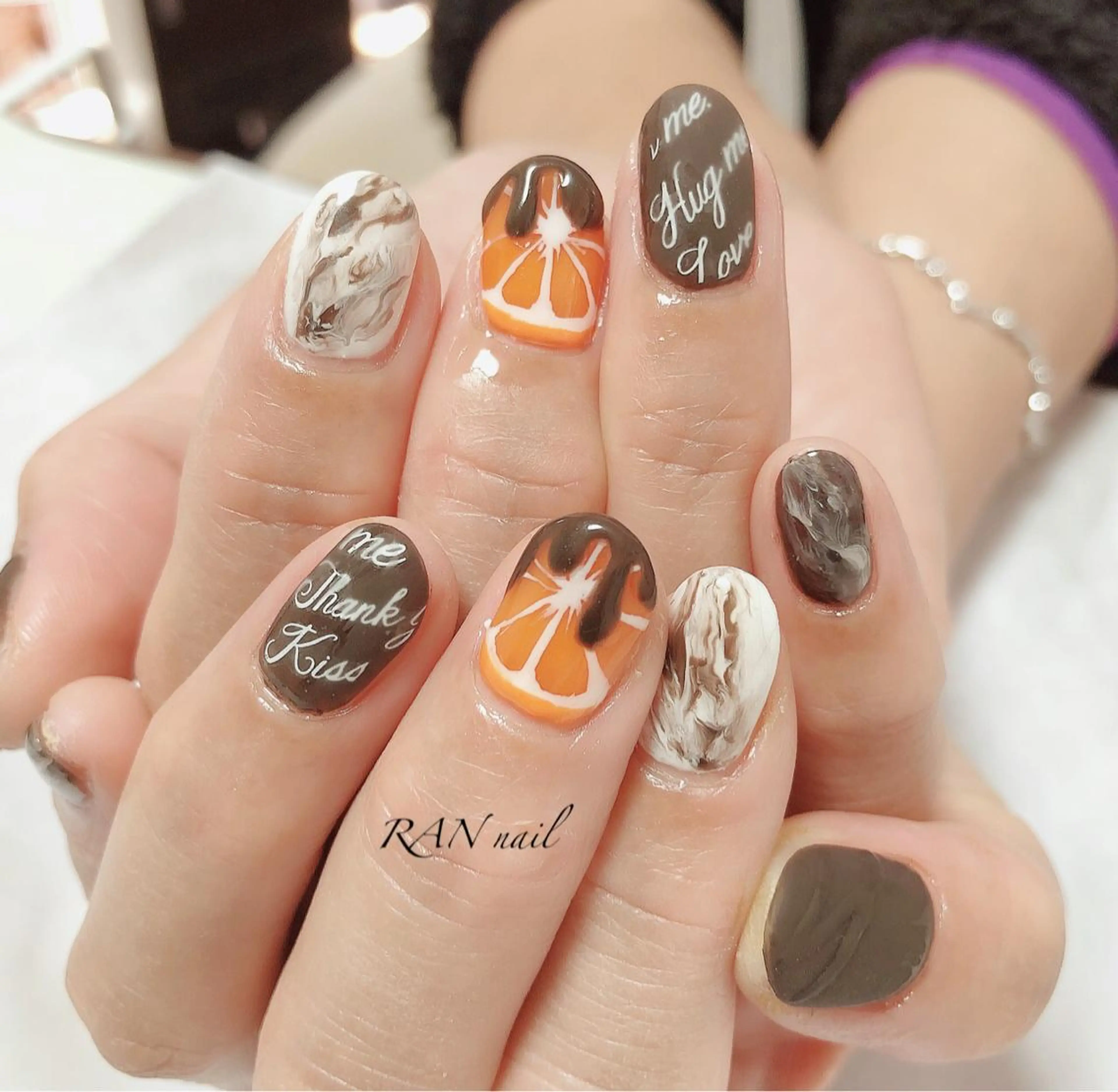 ネイル 大理石ネイル(マーブル) オフィスネイル オレンジ 春ネイル バレンタイン ハンドネイル フットネイル RAN nail 〜ランネイル〜所属・RAN nailのネイルデザイン