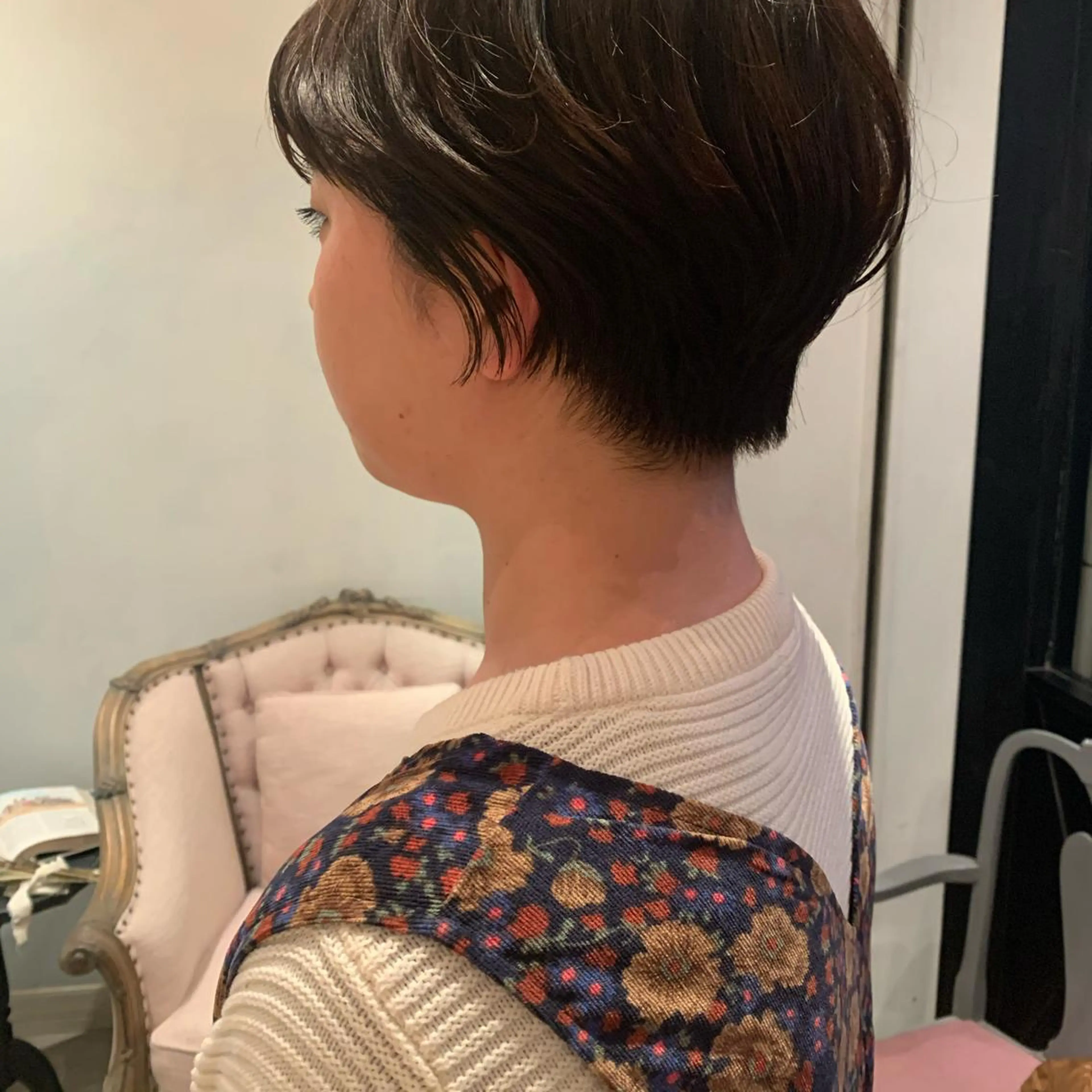 ショート SAKINO. ベージュカラーのヘアスタイル