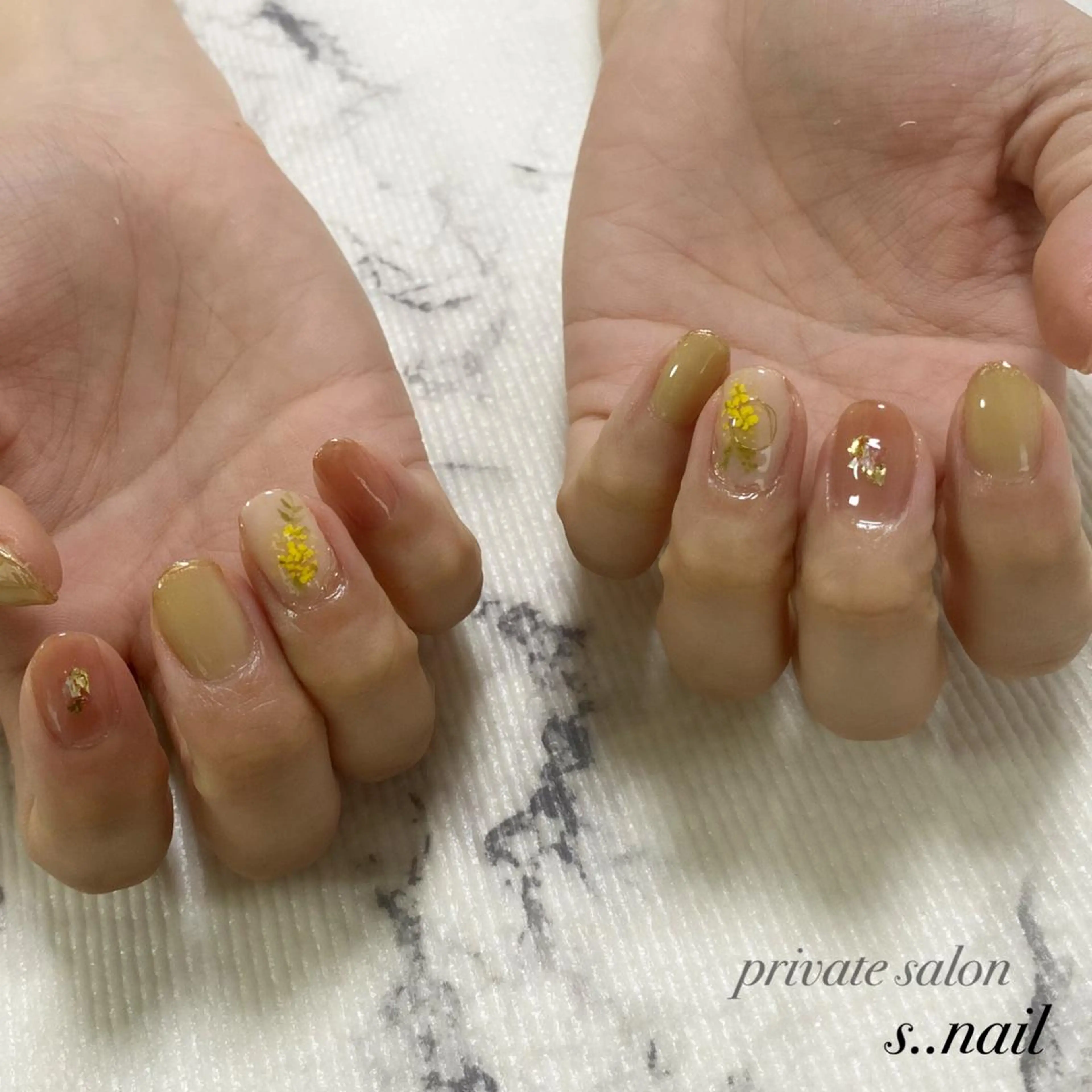ネイル シンプルネイル 春ネイル ハンドネイル フットネイル s..nail / MORITAのネイルデザイン