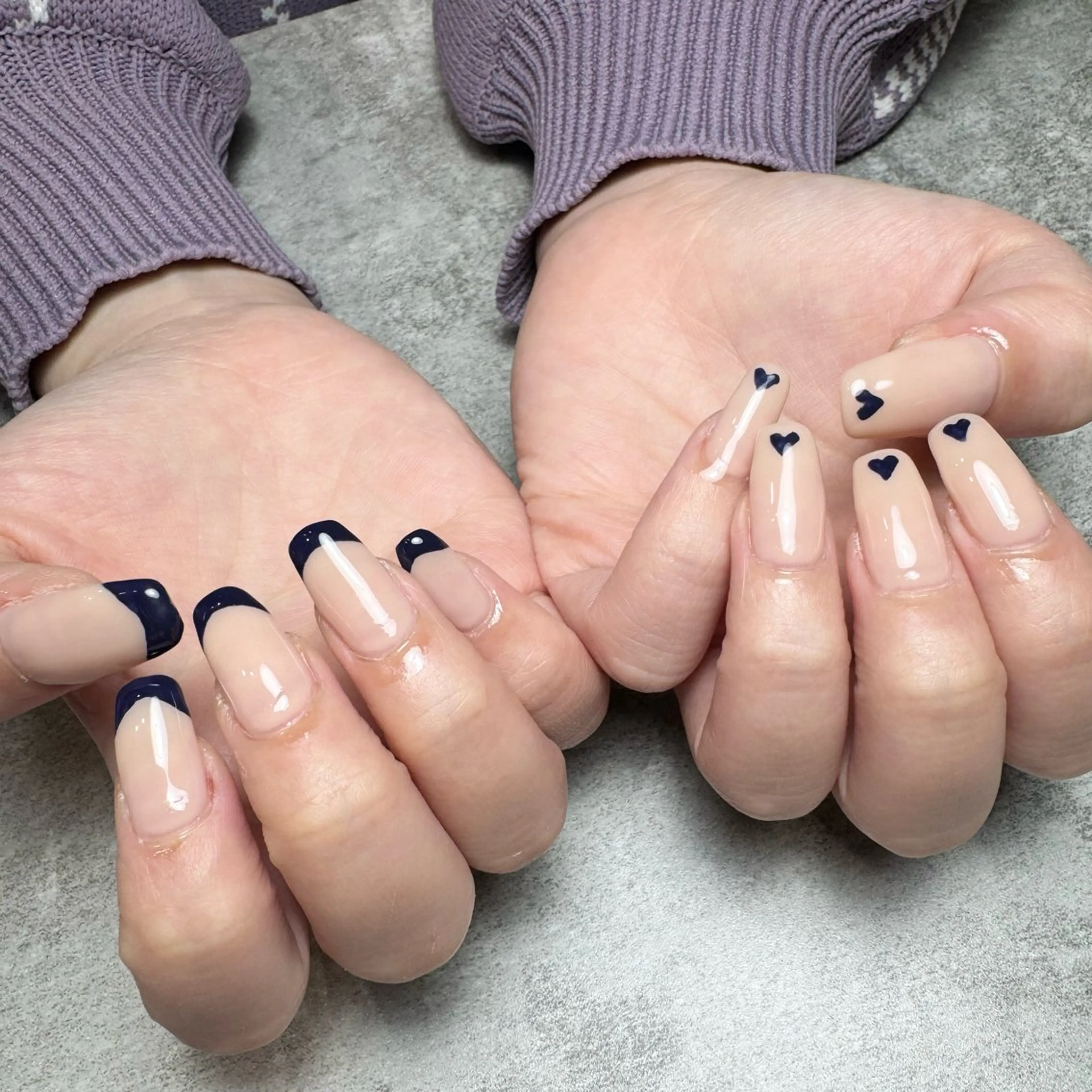 ネイル フレンチネイル ハート ネイビー MATATABI. kumiのネイルデザイン