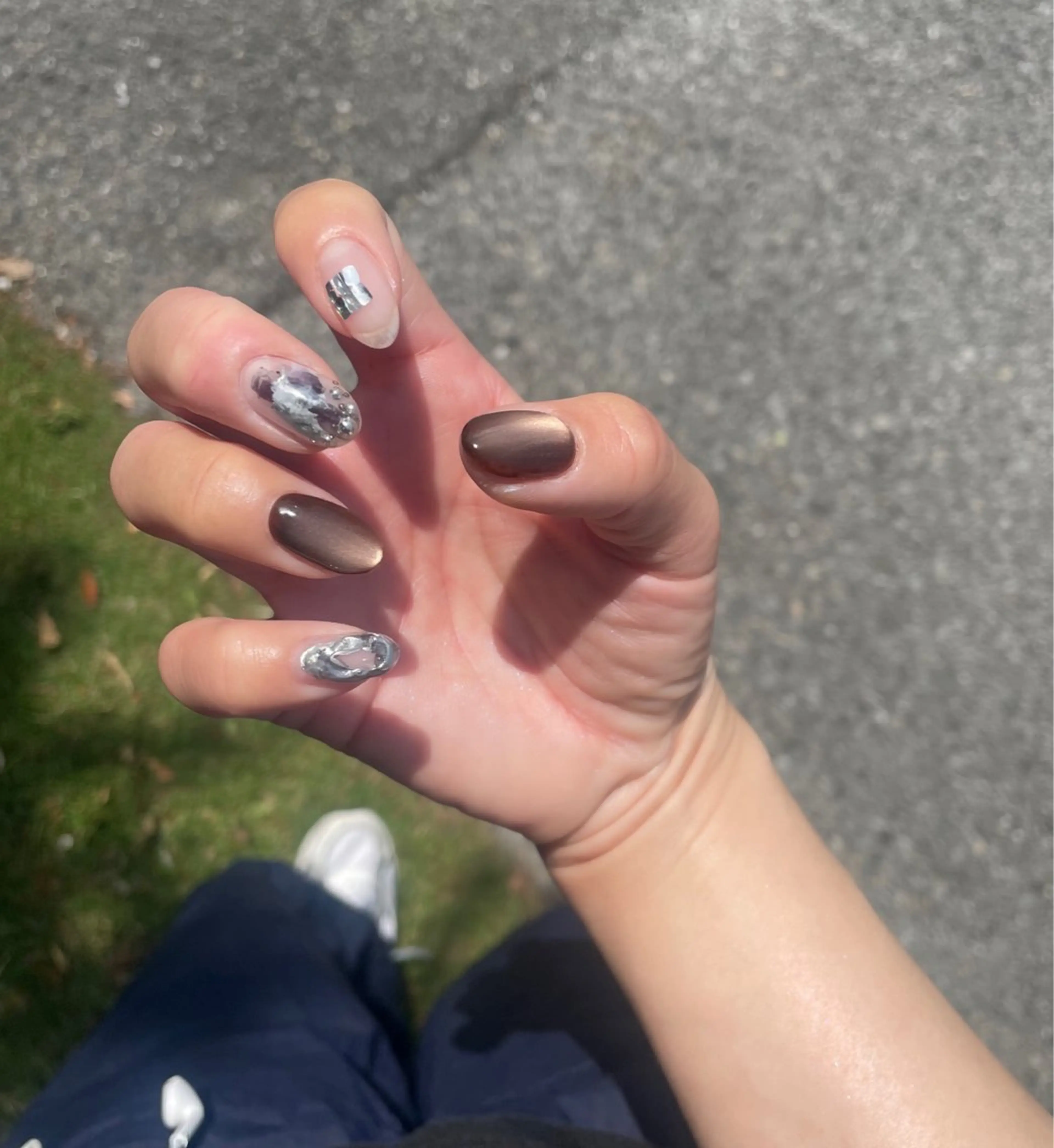 ネイル マグネットネイル ニュアンスネイル シルバー RISA joie nailのネイルデザイン