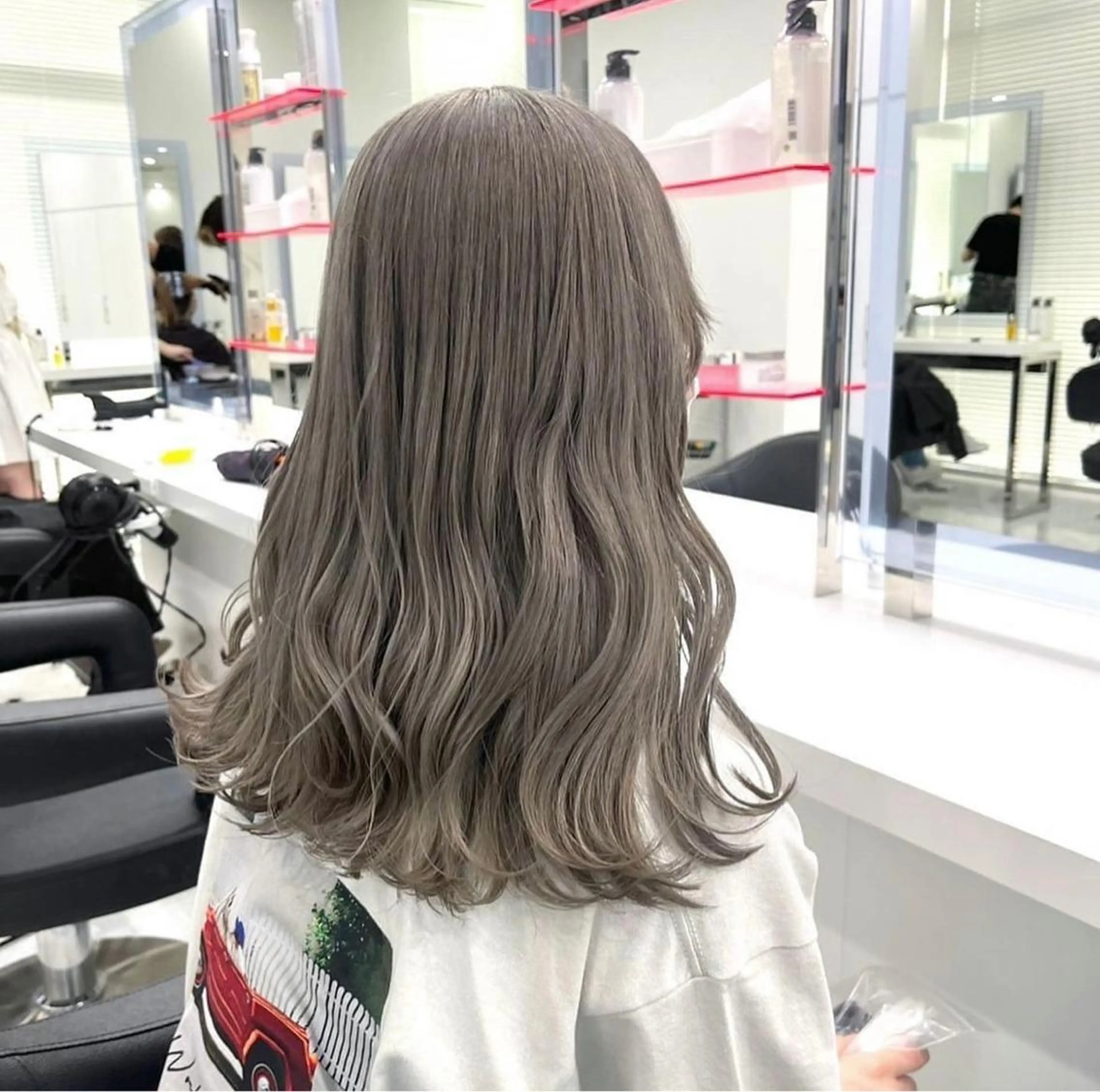 カラー 淡色カラー 🫧NAOYA 🫧のヘアスタイル