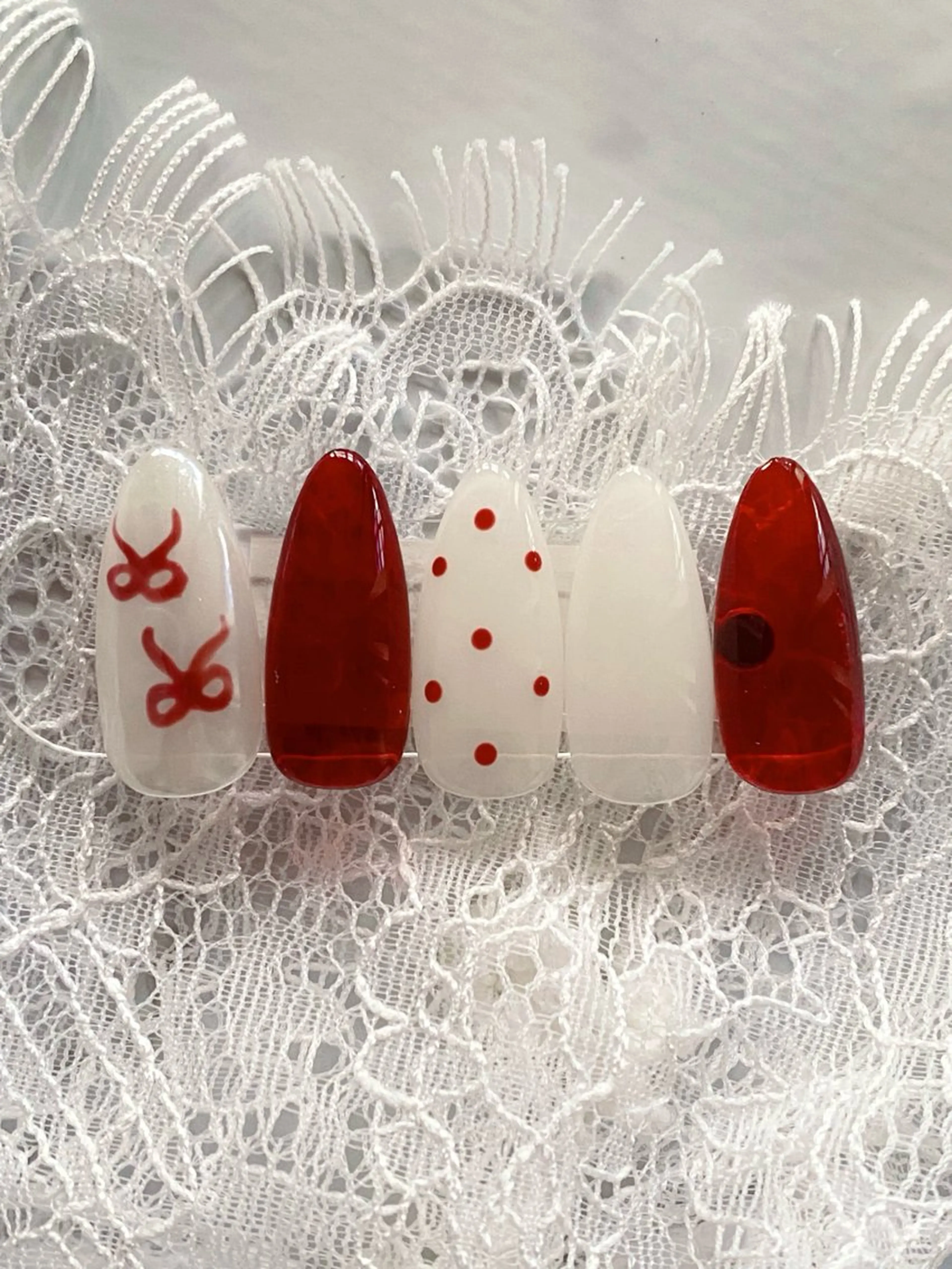 ネイル オーロラネイル オフィスネイル リボン ハンドネイル iro+ nailのネイルデザイン