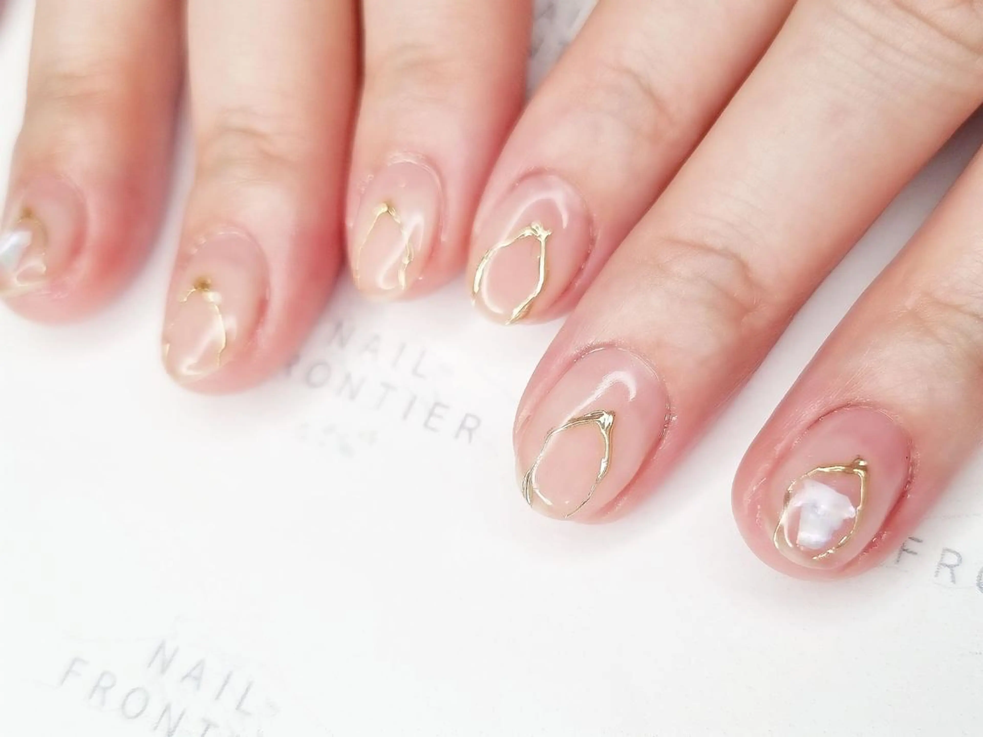 ネイル ジェルネイル ミラーネイル パラジェル シンプルネイル 吉祥寺🌟 ネイルフロンティアのネイルデザイン