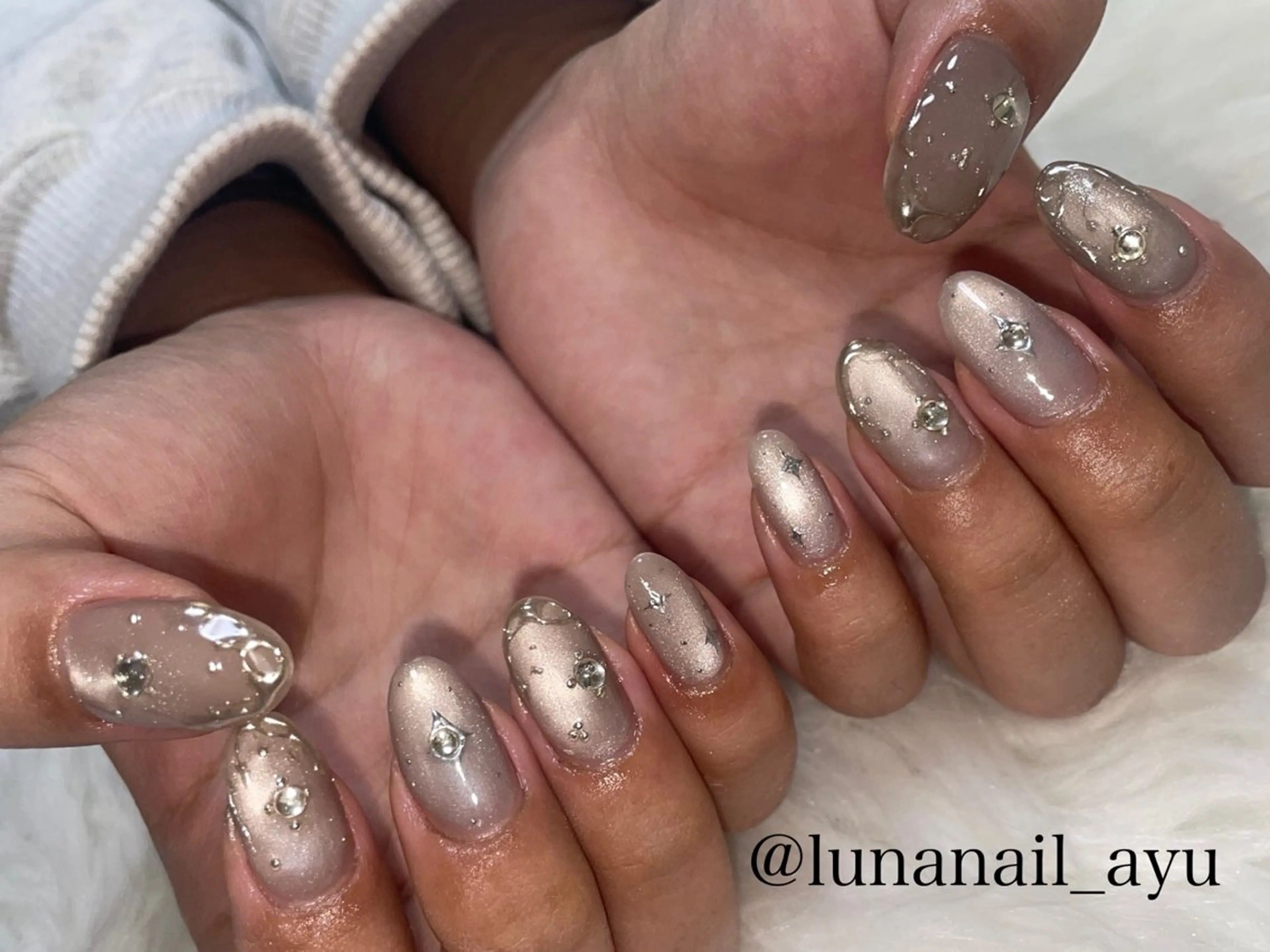 ネイル アートネイル マグネットネイル ミラーネイル ハンドネイル LUNA NAIL ayuのネイルデザイン