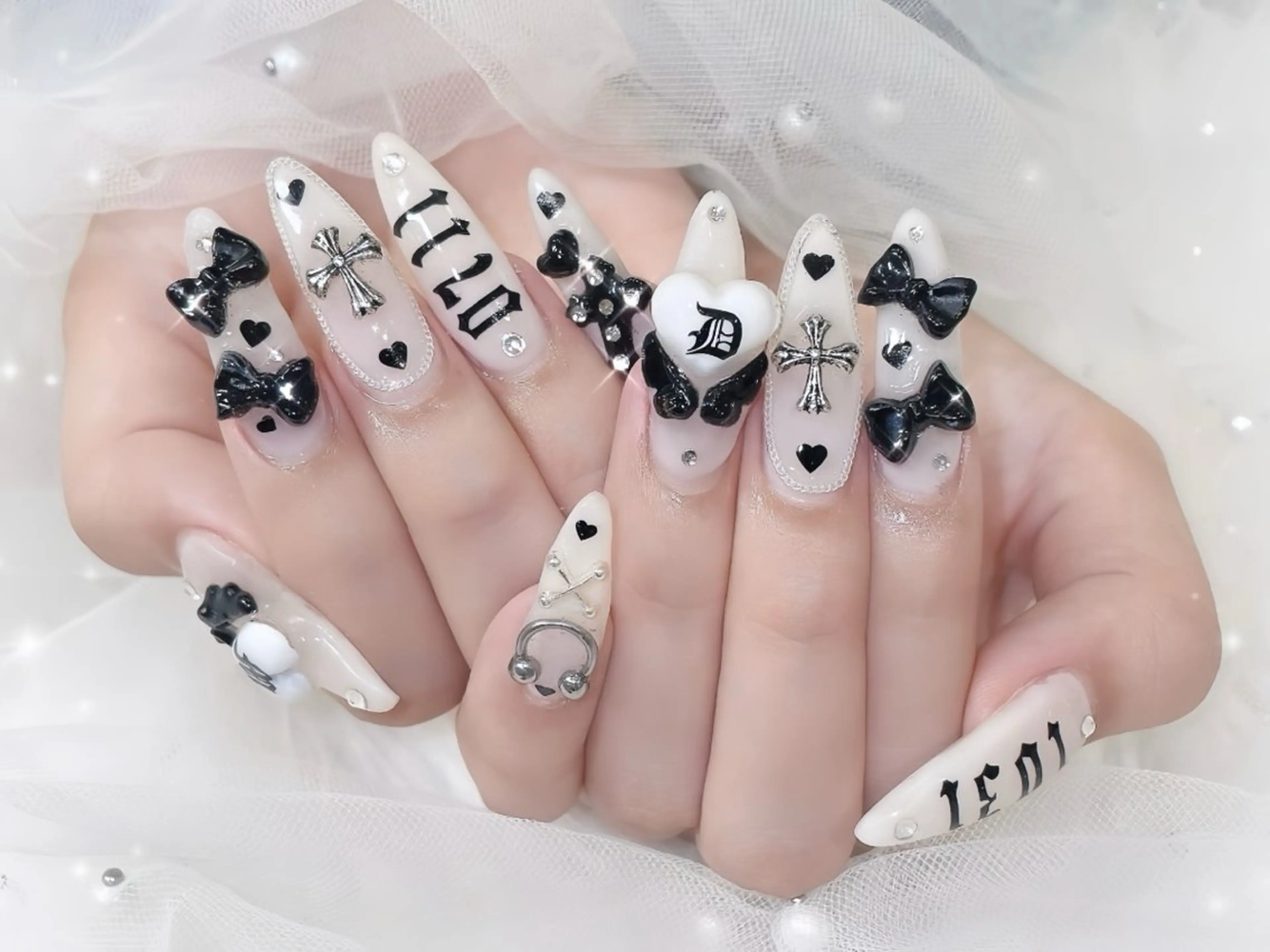 ネイル チークネイル 桜ネイル フレンチネイル ジェルネイル ガラスフレンチ ハンドネイル Rin Nail 新大久保店のネイルデザイン