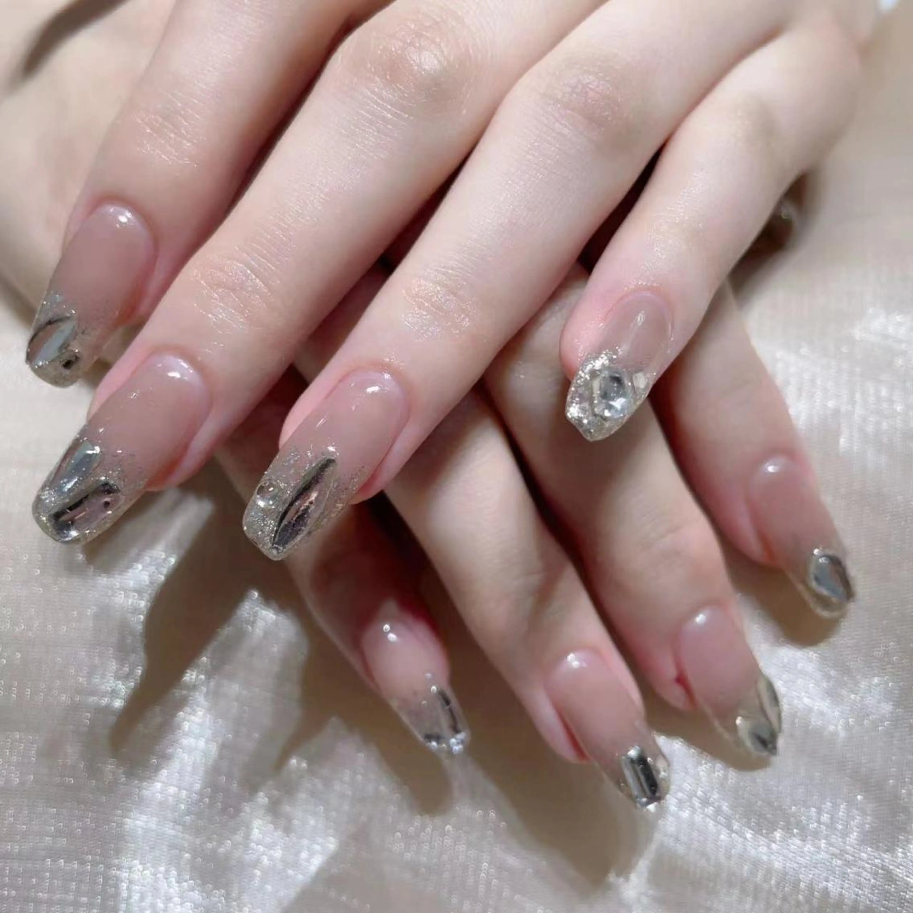 ネイル ハンドネイル Queens ciciのネイルデザイン