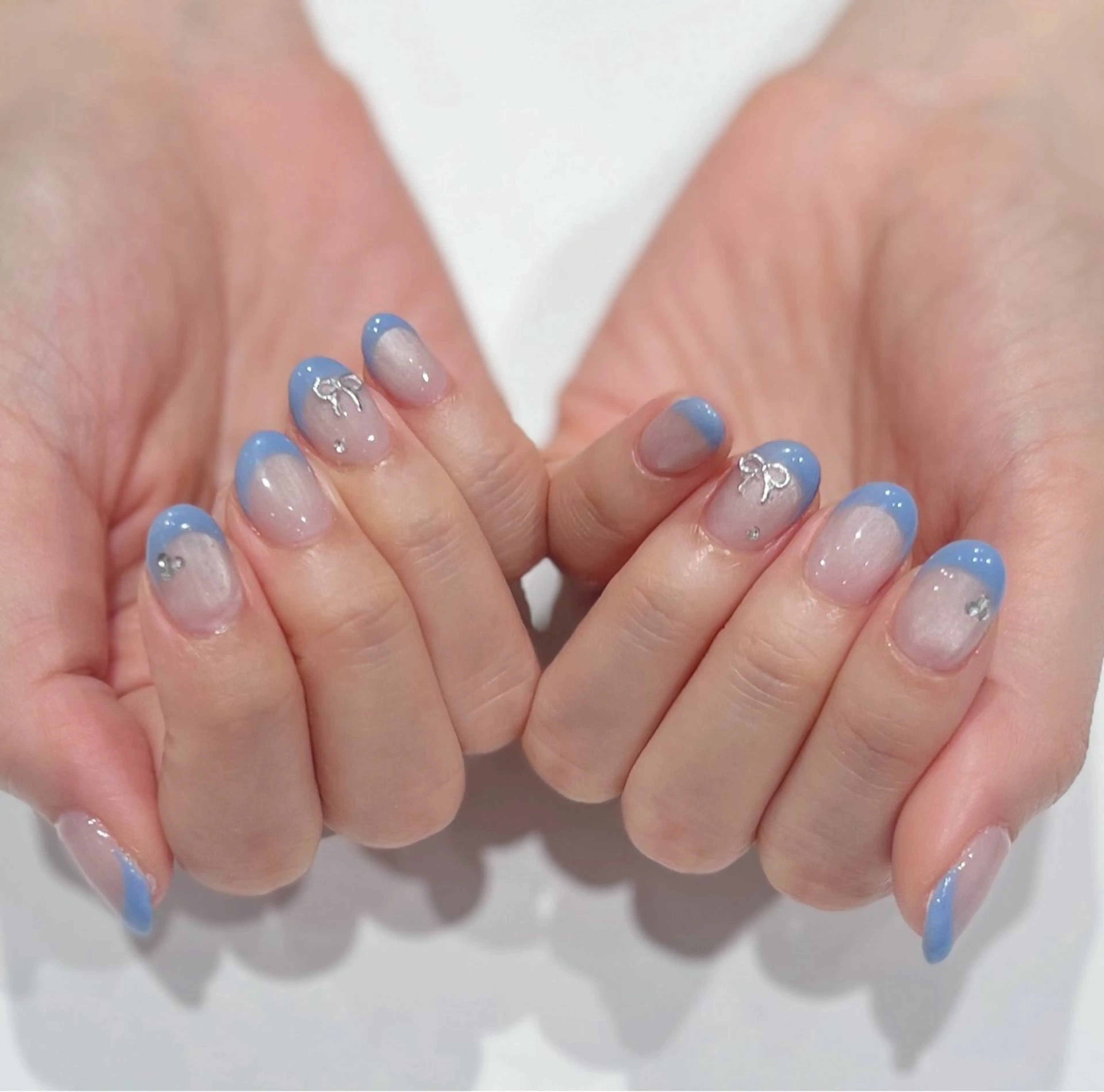 ネイル アートネイル フレンチネイル ジェルネイル パラジェル ハンドネイル VINGT NAIL Aika.K🍒のネイルデザイン