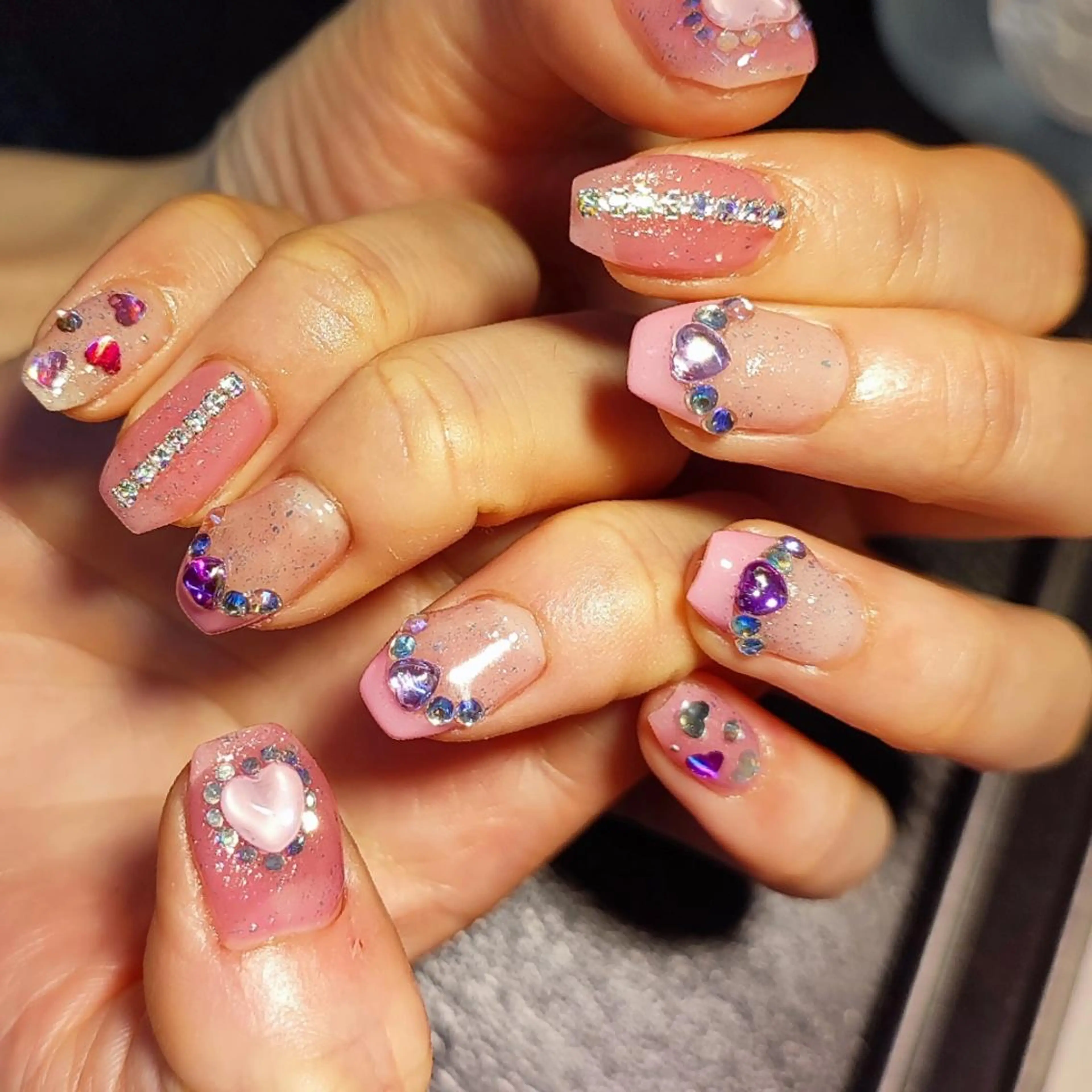 ネイル ハンドネイル RUNWAY 　　の眉毛・アイブロウイメージ