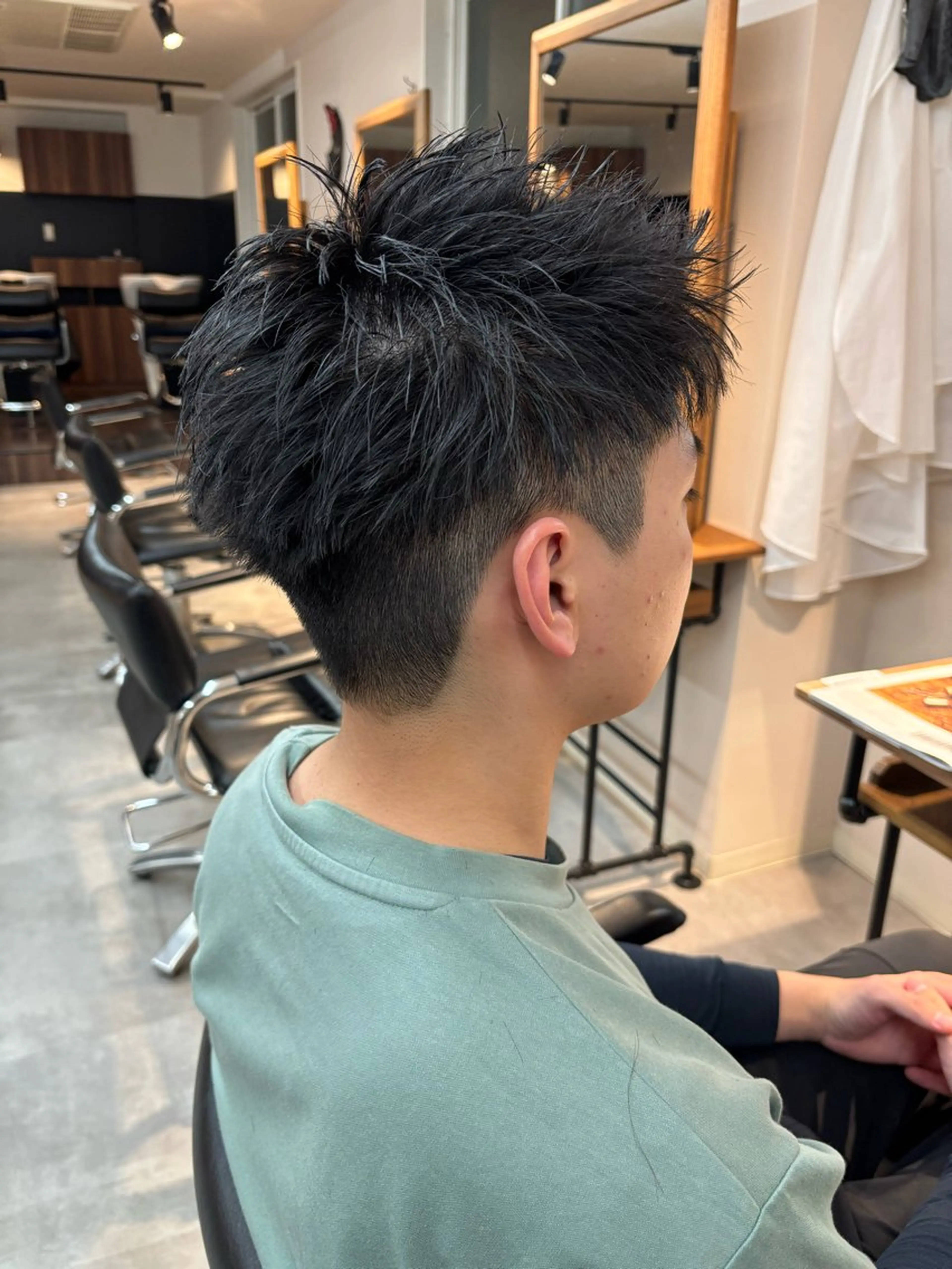 メンズ アップバング ツーブロック カット 保立/フェザーパーマ /メンズカット千葉のヘアスタイル