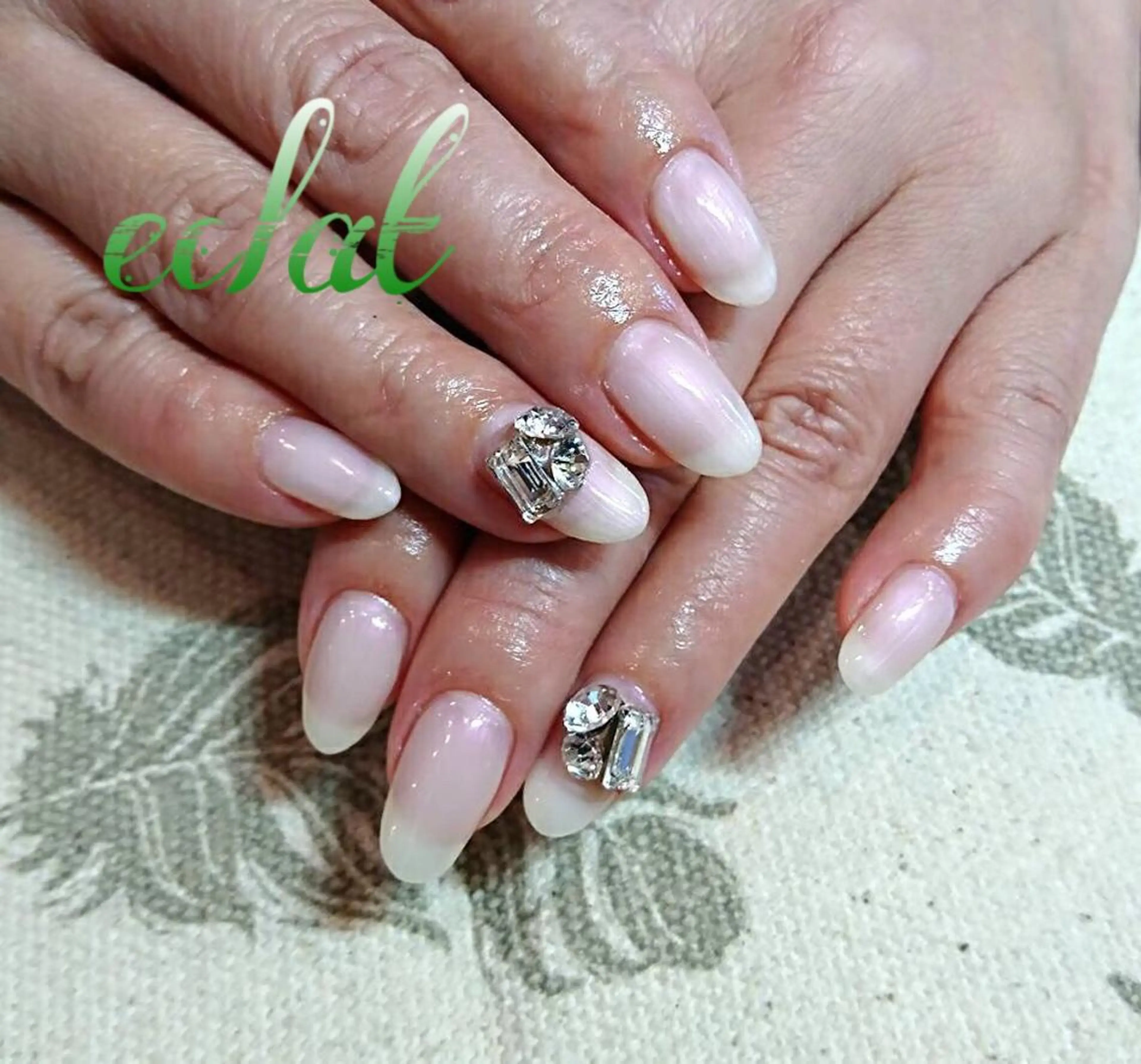 ネイル ハンドネイル センター南 eclatのネイルデザイン