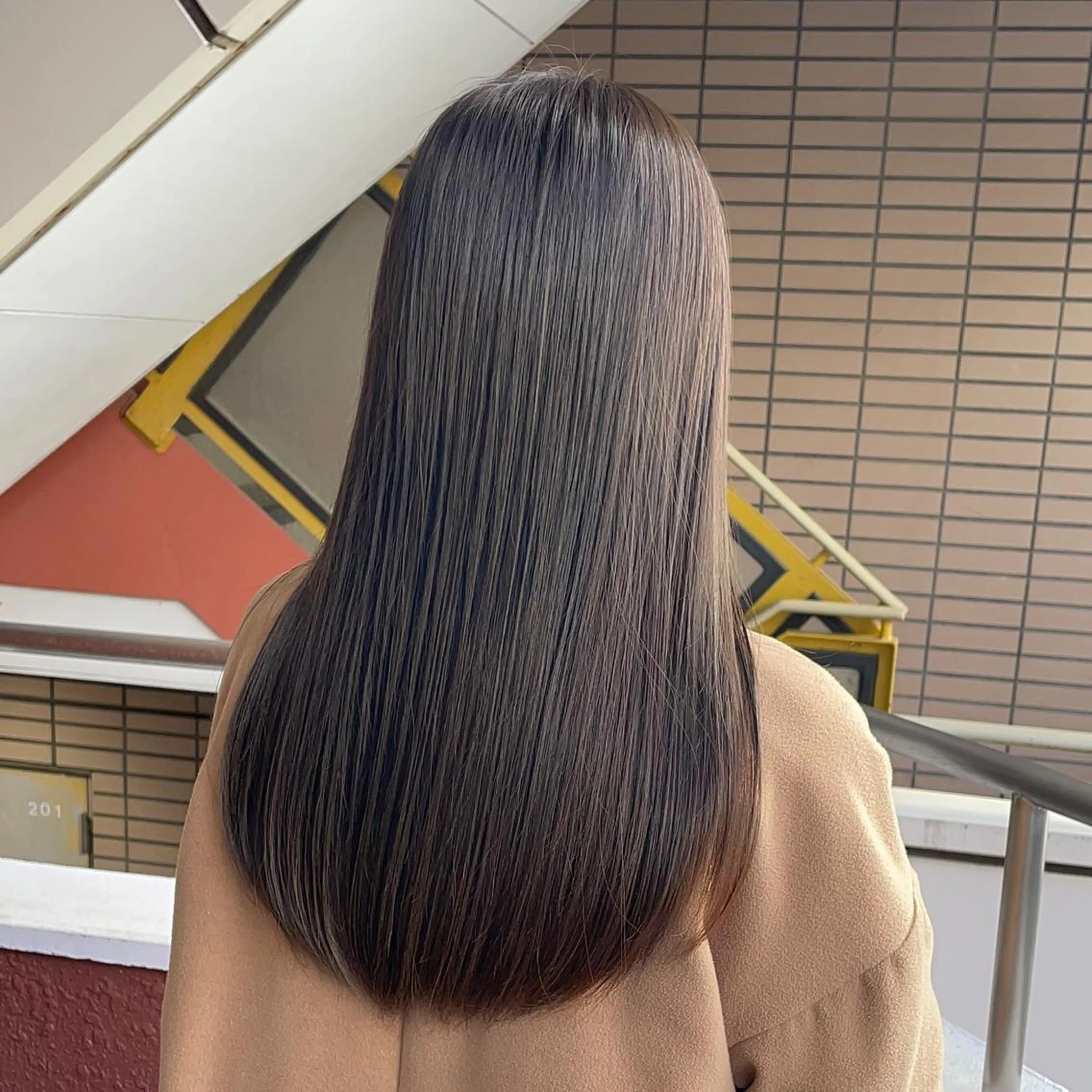 セミロング カラー ショコラグレージュ グレージュ トリートメント EMANON大宮 ANNEX所属・Joshua / 素髪改善のヘアスタイル