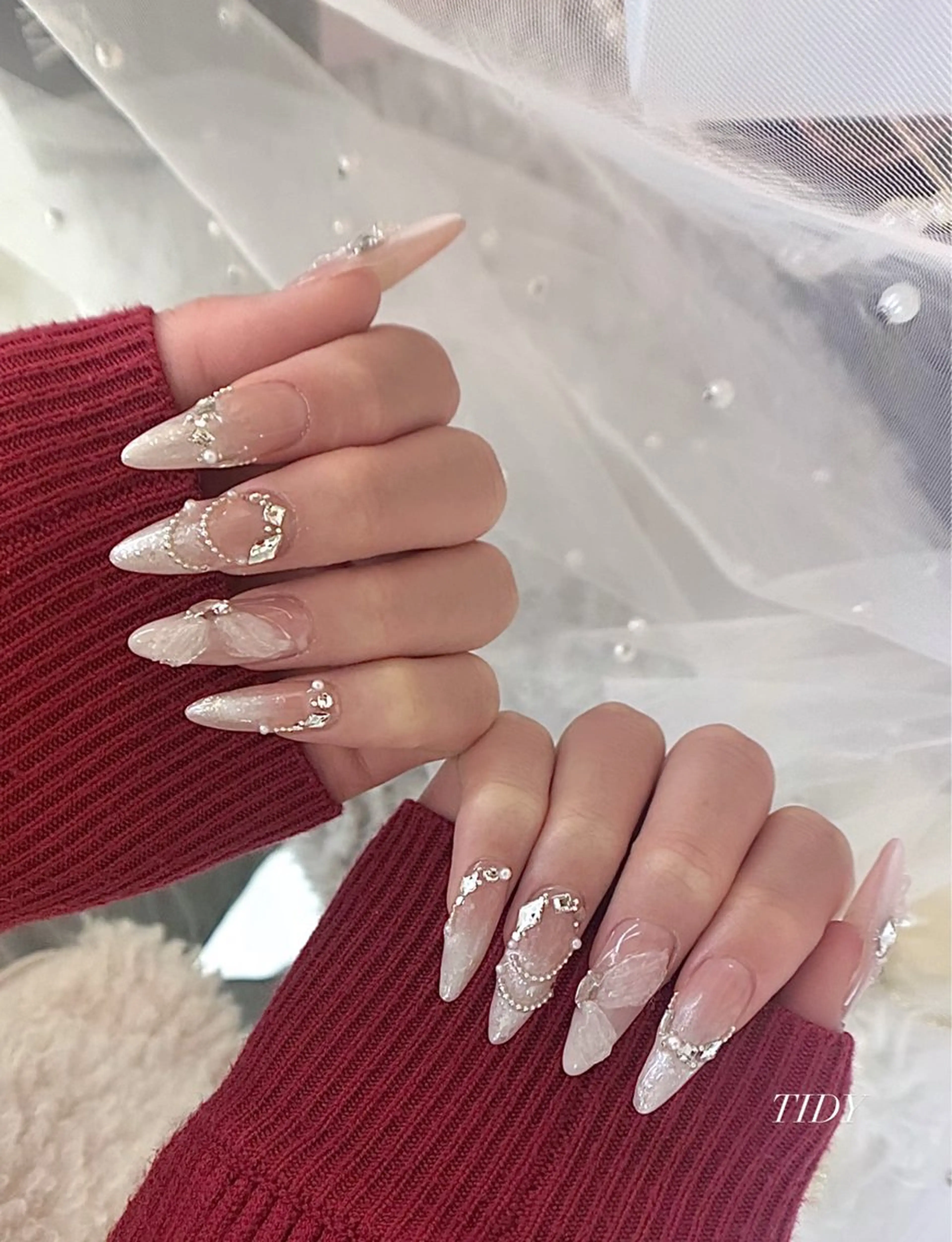 ネイル 長さ出し フットネイル ジェルネイル キラキラネイル 韓国ネイル ハンドネイル TIDY .のネイルデザイン