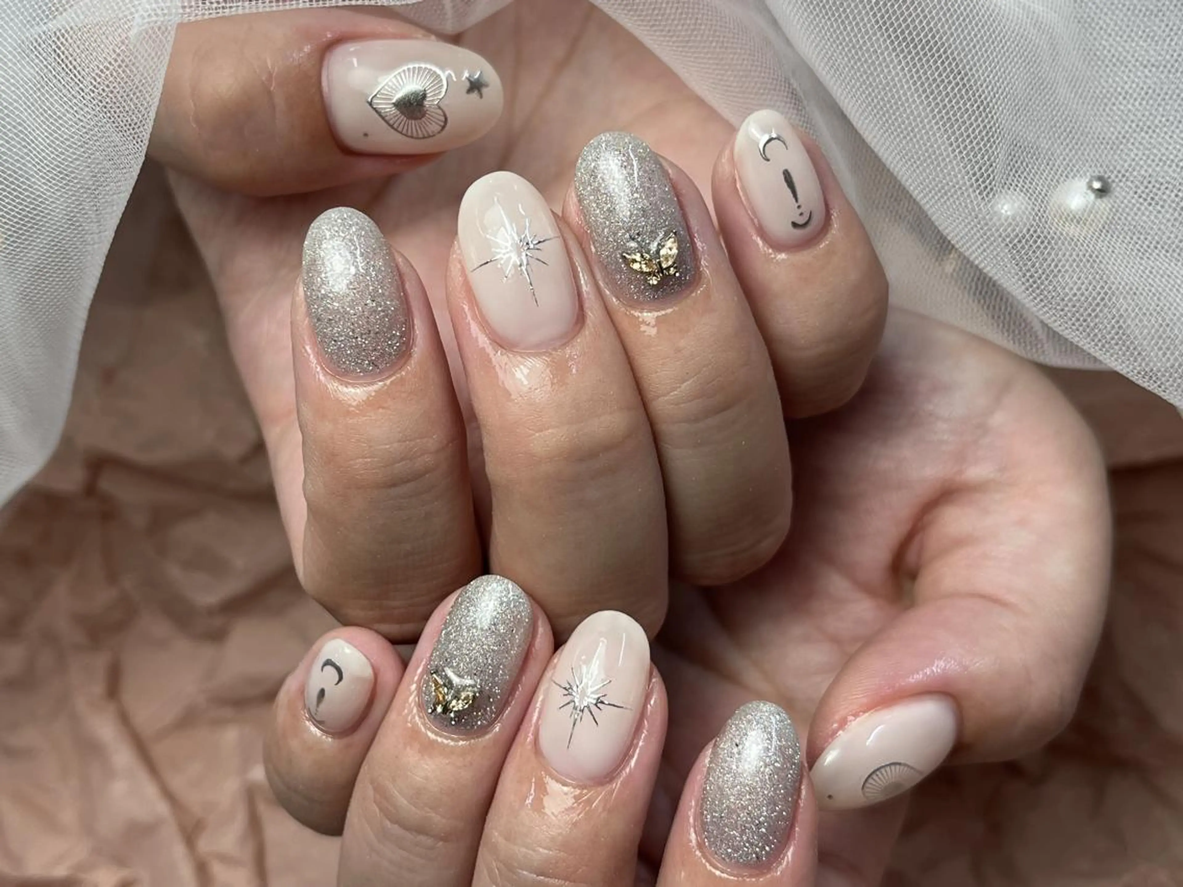 ネイル アートネイル ラメ(グリッター) シルバー ハンドネイル ToliyDeliy Nail Salonのネイルデザイン