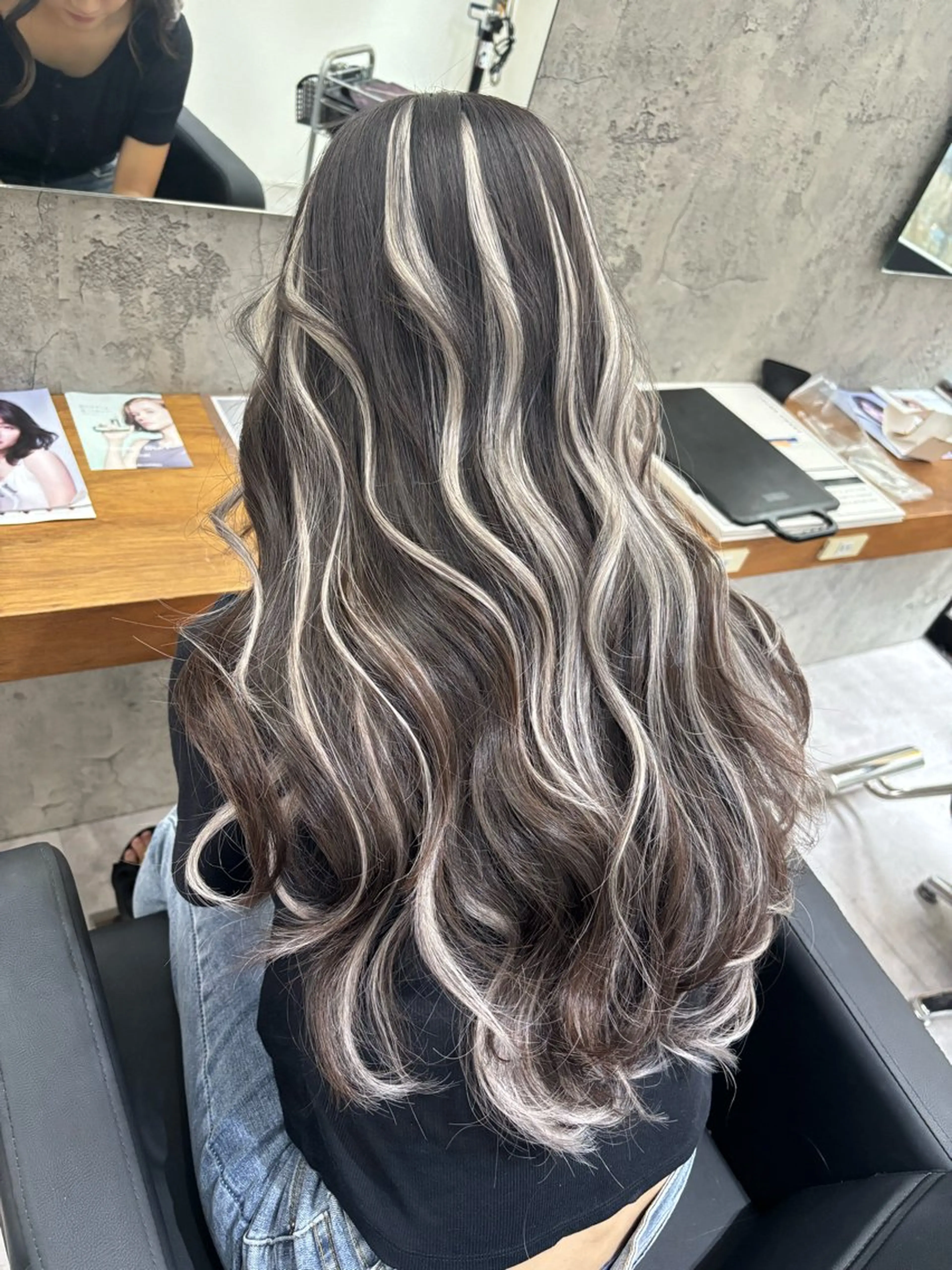 ロング カラー ヘアアレンジ エクステ vizz by el yts 北谷ブリーチのヘアスタイル