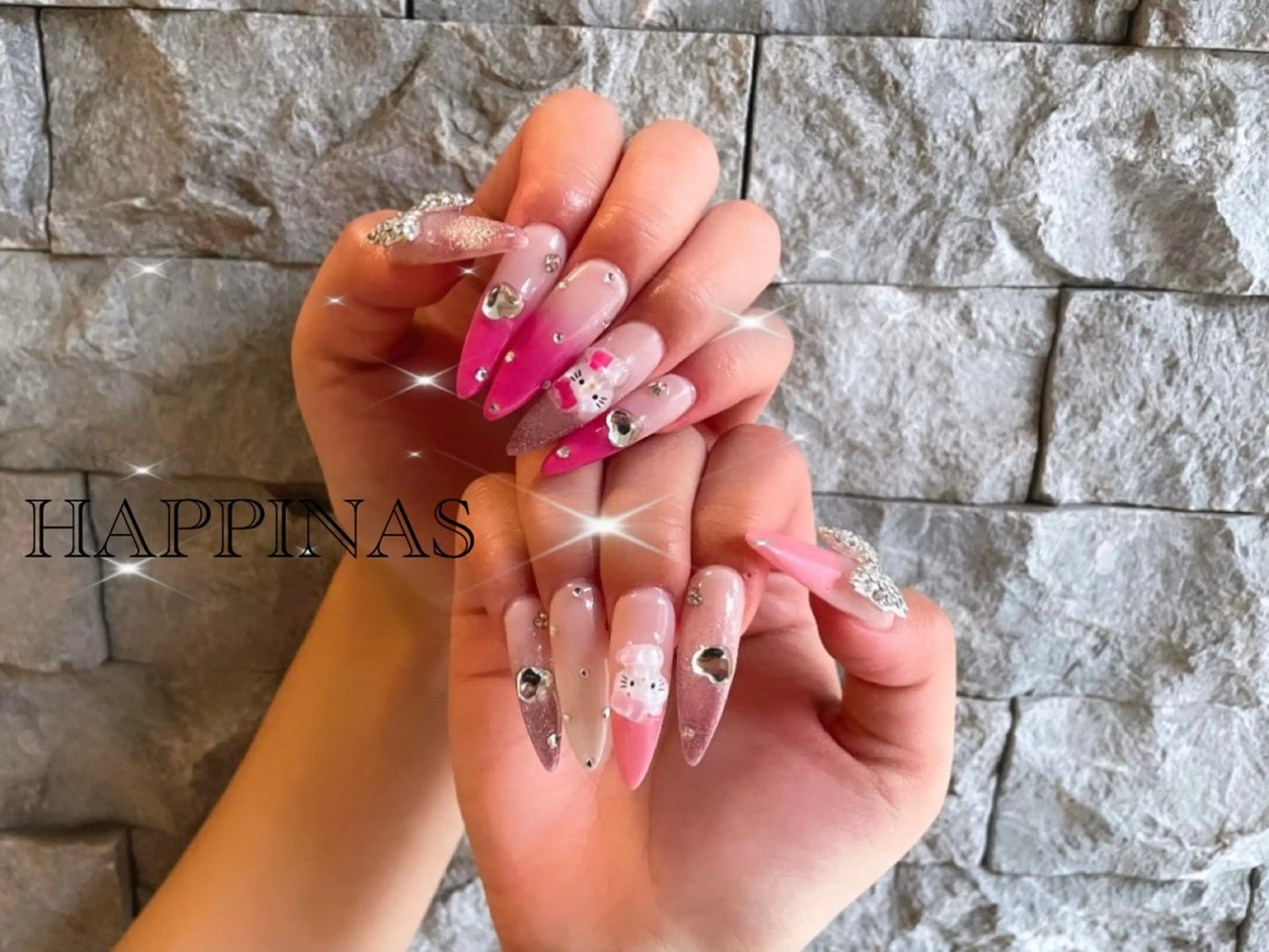 ネイル グラデーション キラキラネイル マグネットネイル ピンク リボン ハンドネイル HAPPINAS Jrネイリスト💅のネイルデザイン