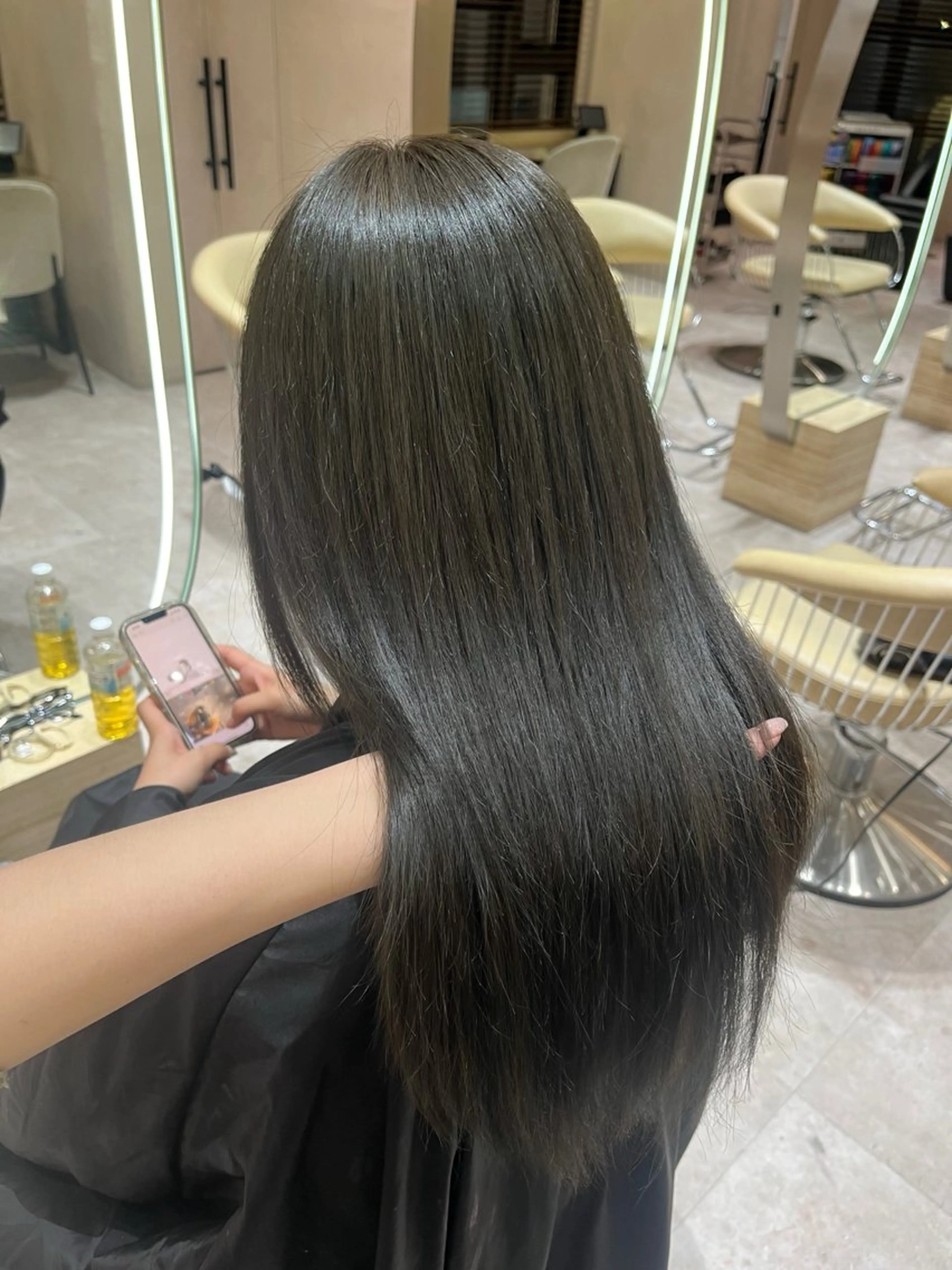 ロング カット ヘアカラー 顔周りカット/ 透明感カラー/ユナのヘアスタイル