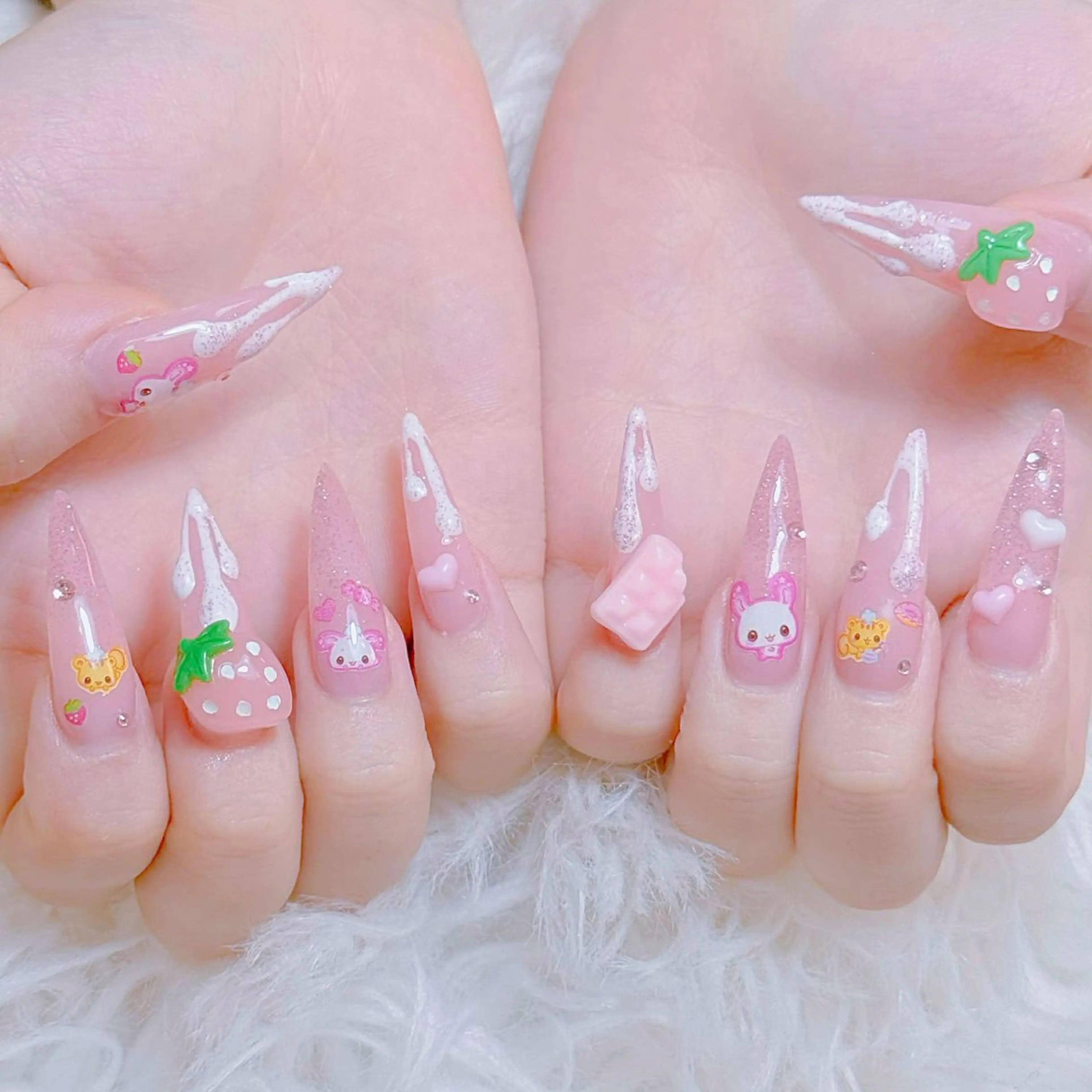 ネイル ANH ゴテゴテネイルサロンのネイルデザイン