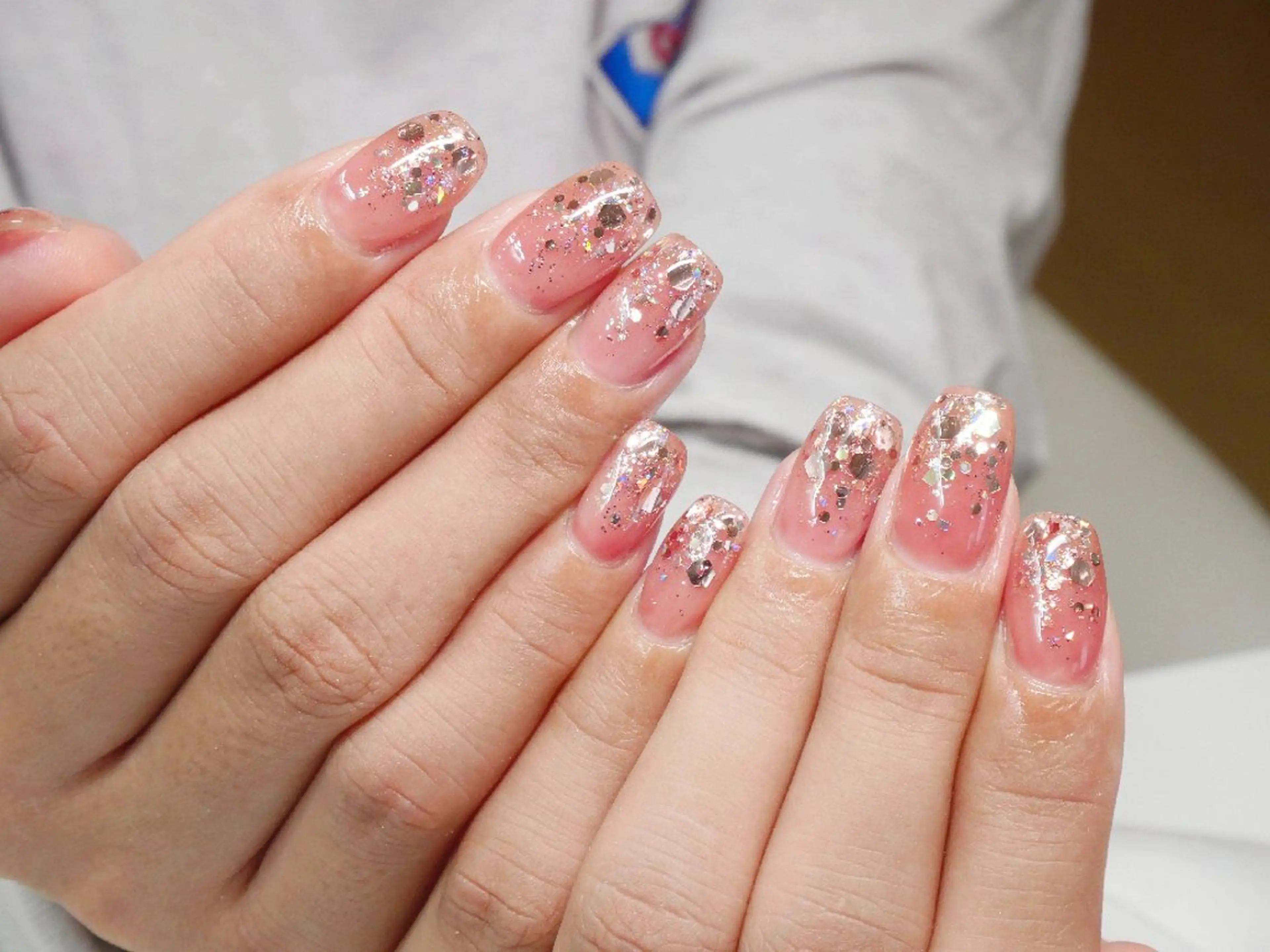 ネイル グラデーション ラメ(グリッター) ラメグラデーション ハンドネイル Nailsalon Graciasのネイルデザイン